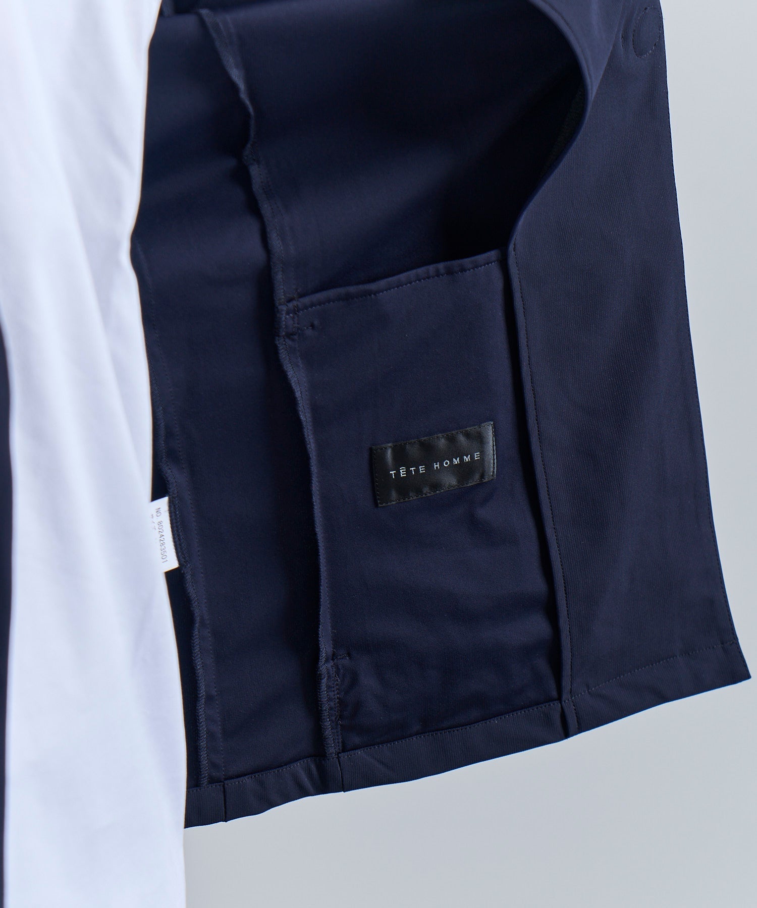 ストレッチナイロンノーカラージャケット