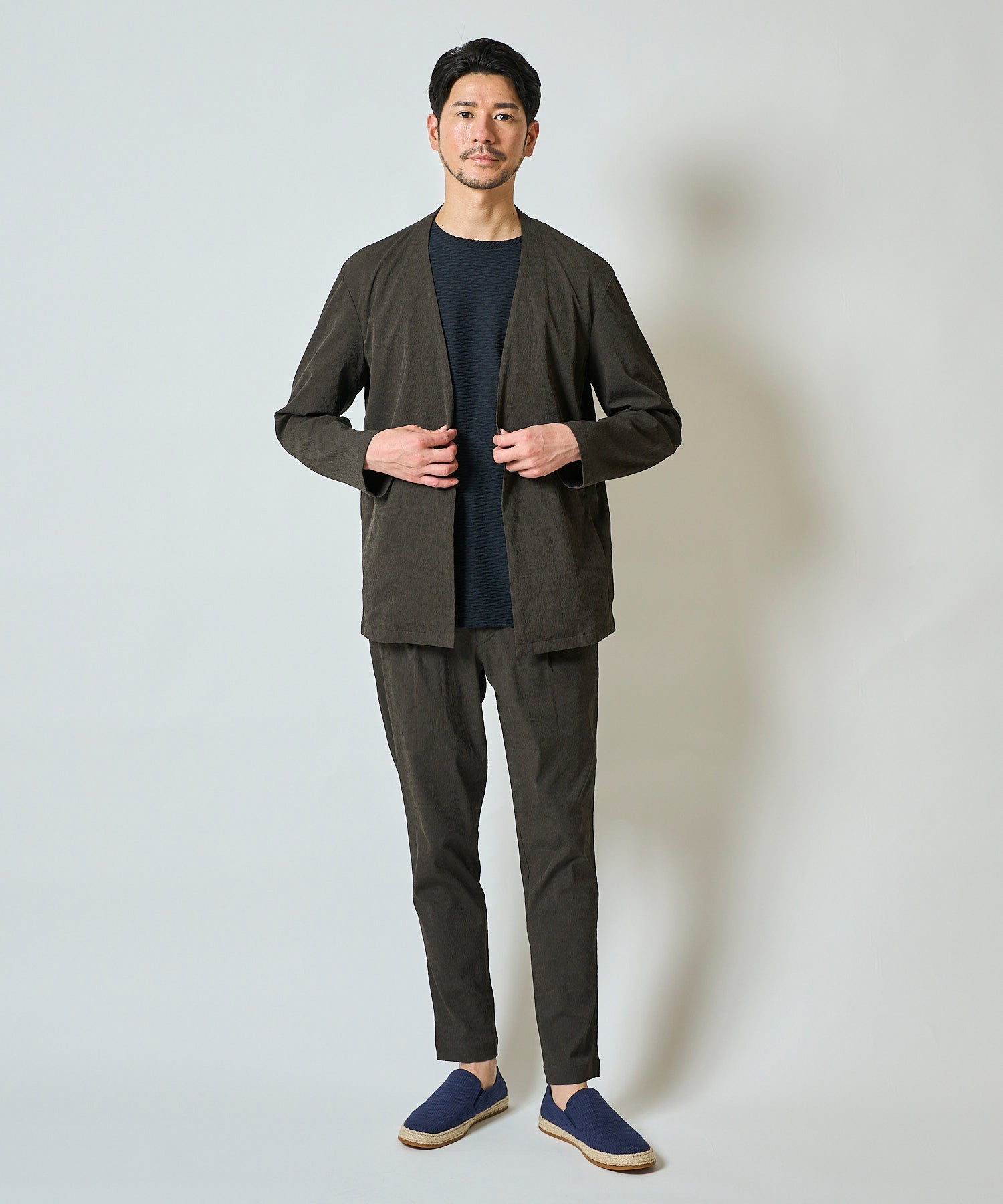 楊柳ストレッチノーカラージャケット