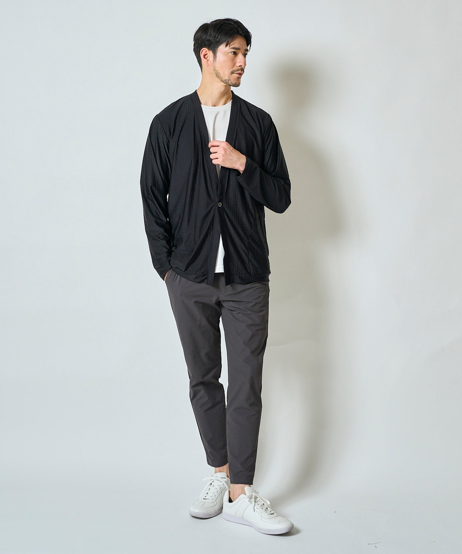 ナイロンストレッチテーパード9分丈パンツ