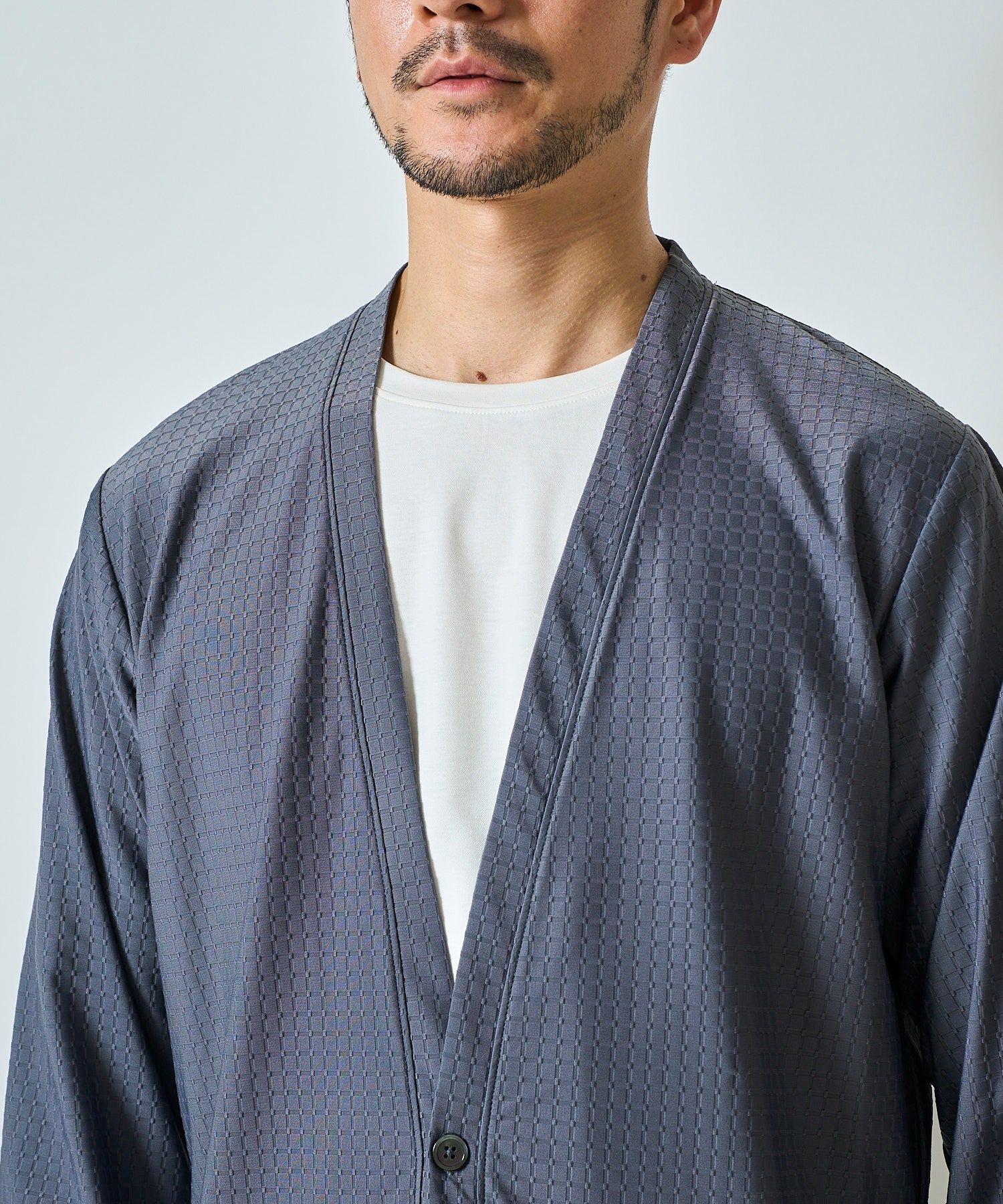 ストレッチナイロンカーディガン