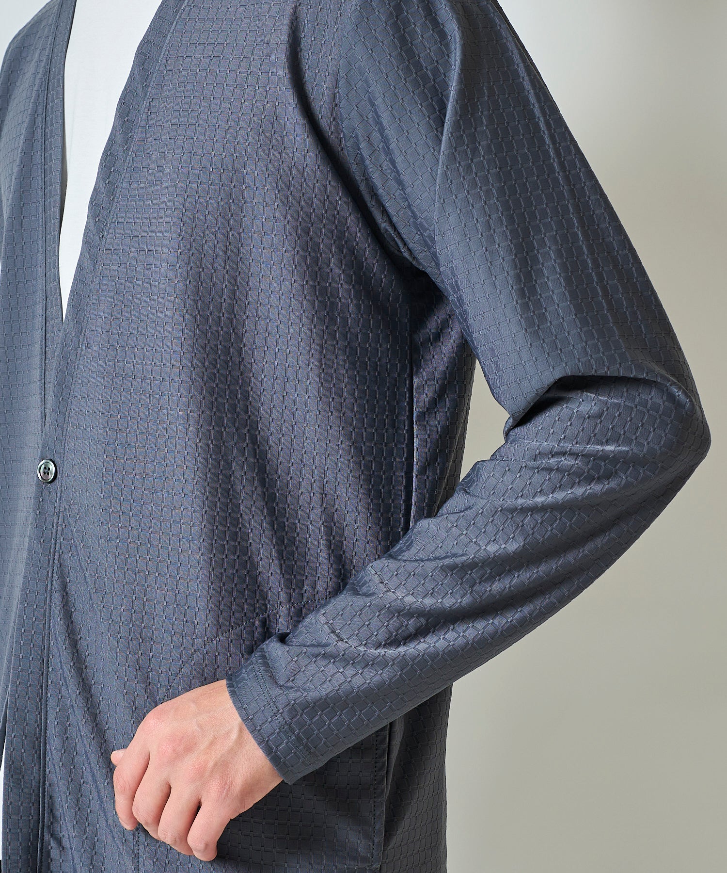 ストレッチナイロンカーディガン