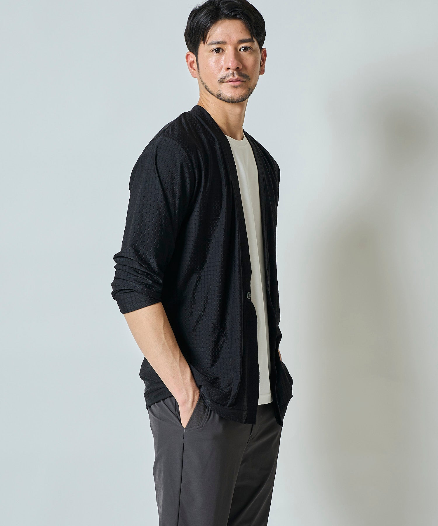 ストレッチナイロンカーディガン