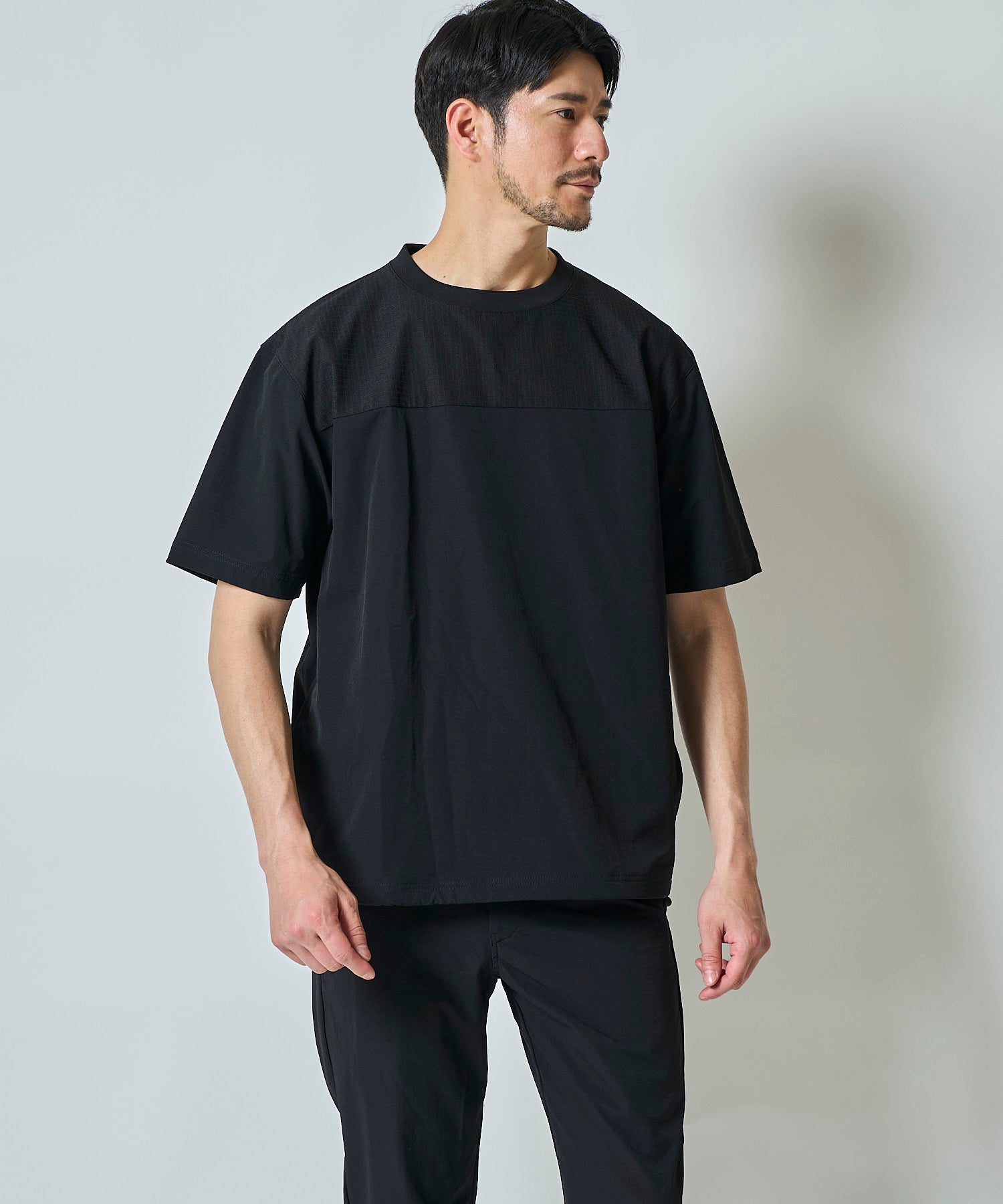 ナイロンストレッチ切替えクルーネックTシャツ