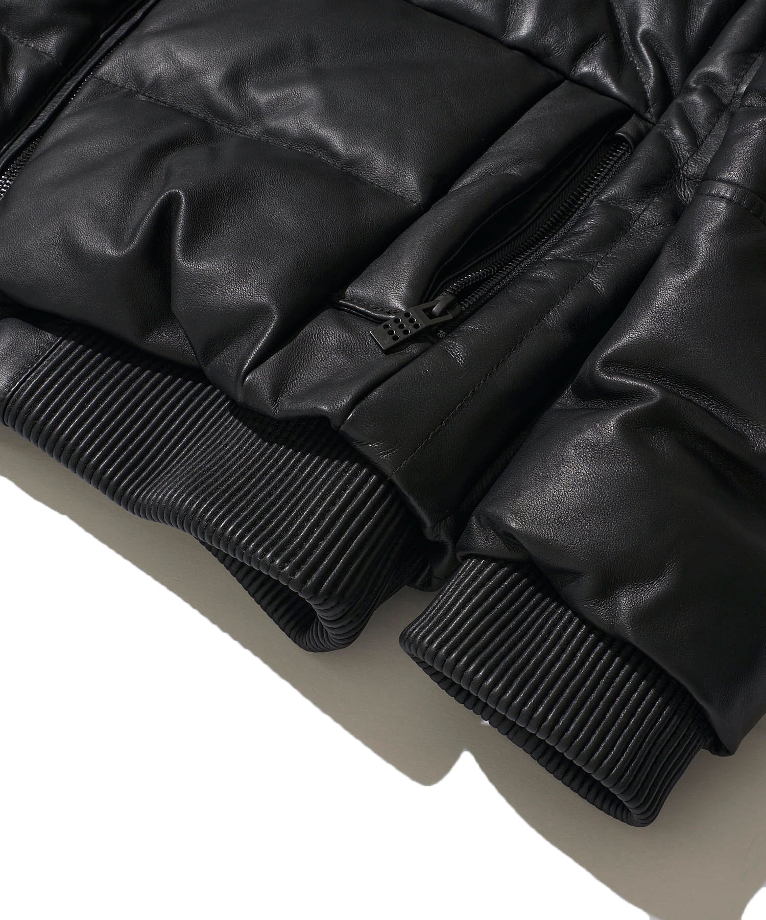 フードレザーダウンブルゾン