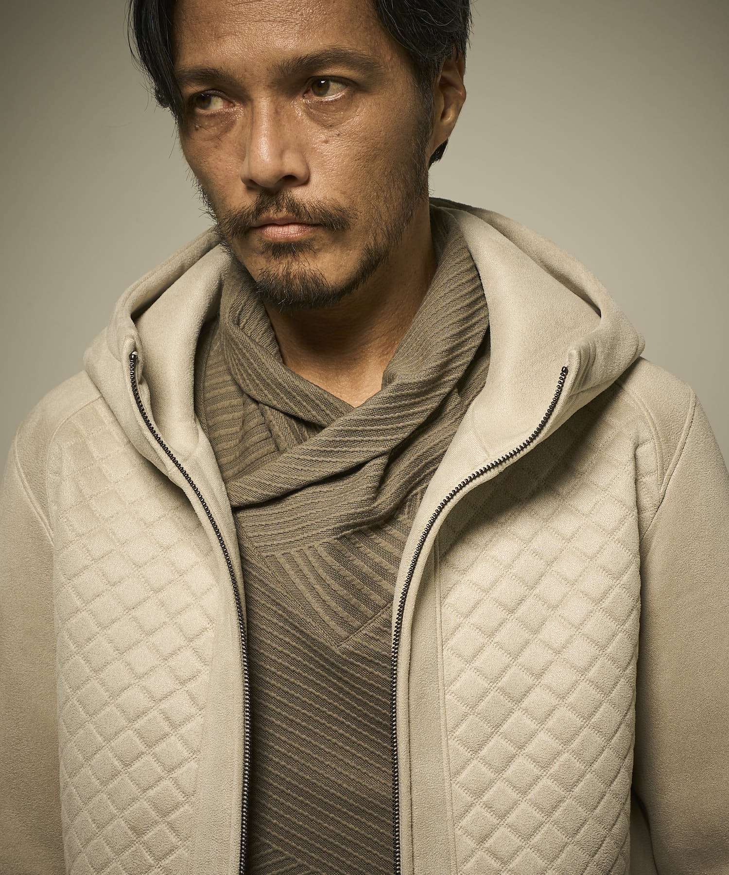 エンボスフードブルゾン