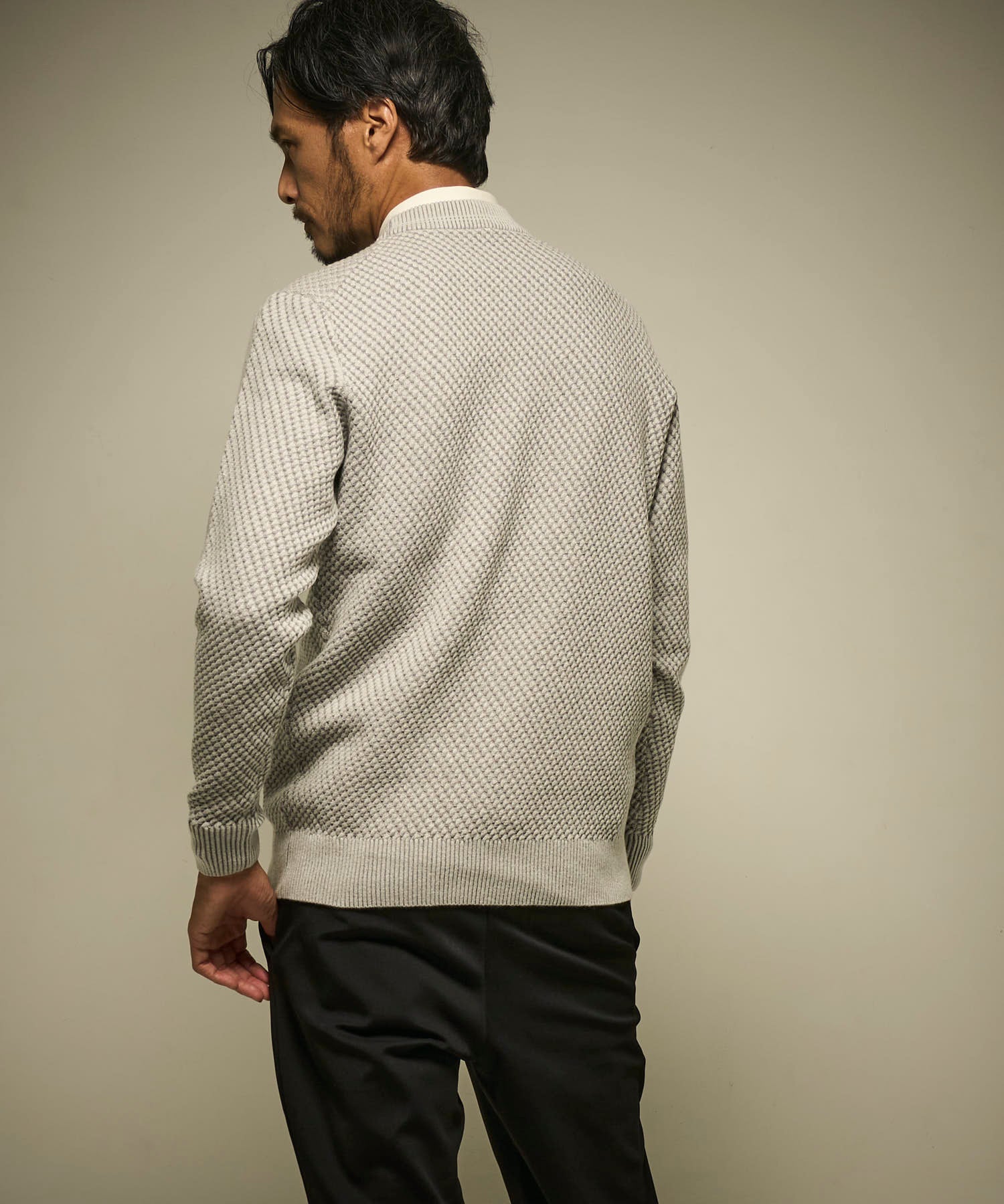 グラフェンクルーネックニット