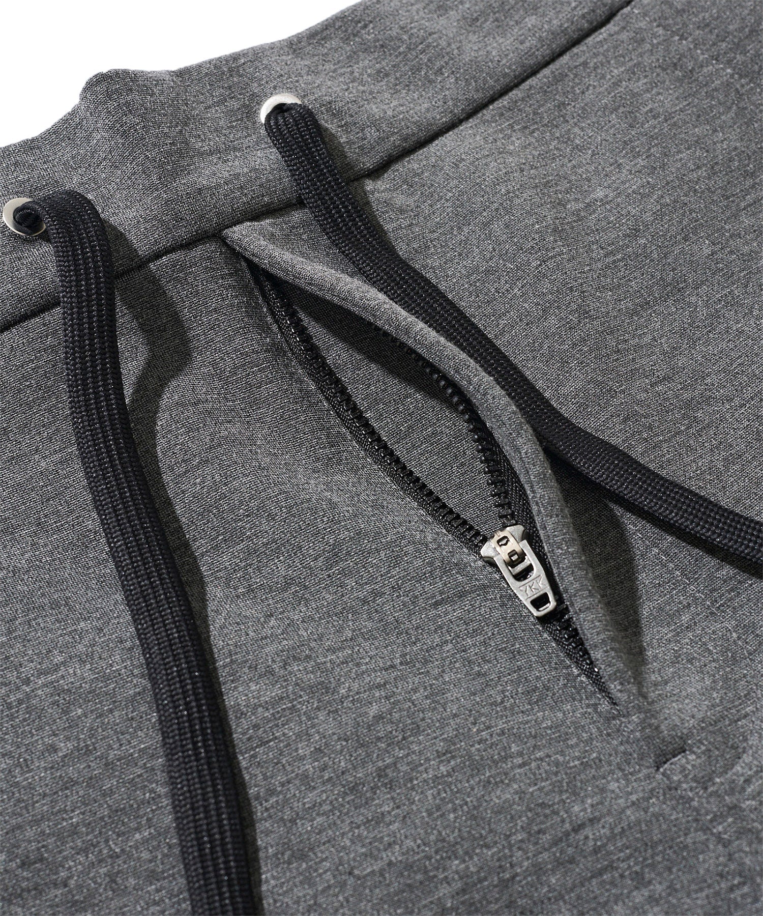 ストレッチポンチツイストテーパードパンツ