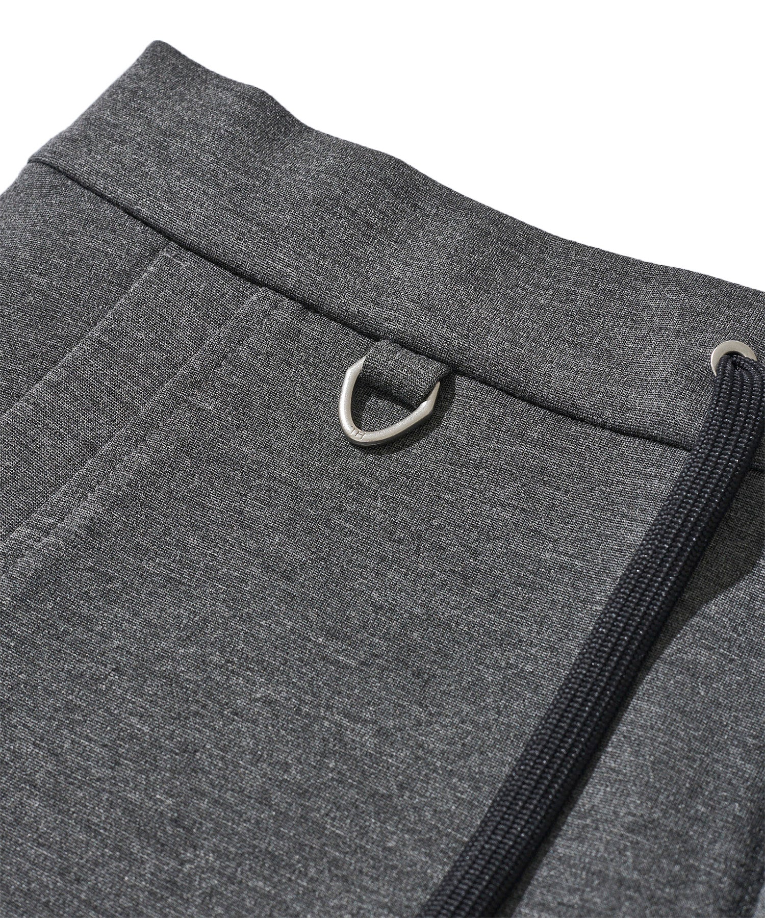 ストレッチポンチツイストテーパードパンツ