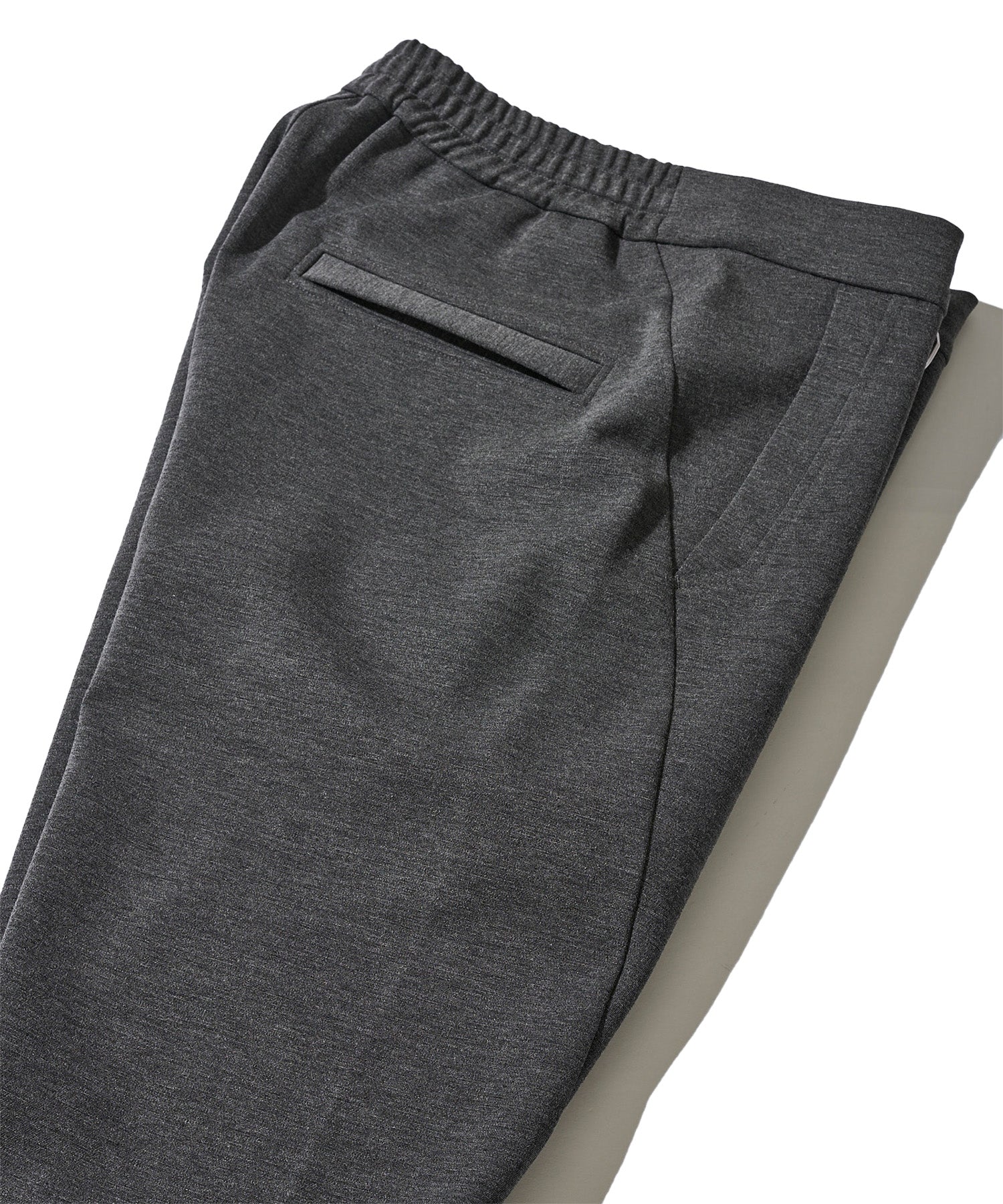 ストレッチポンチツイストテーパードパンツ