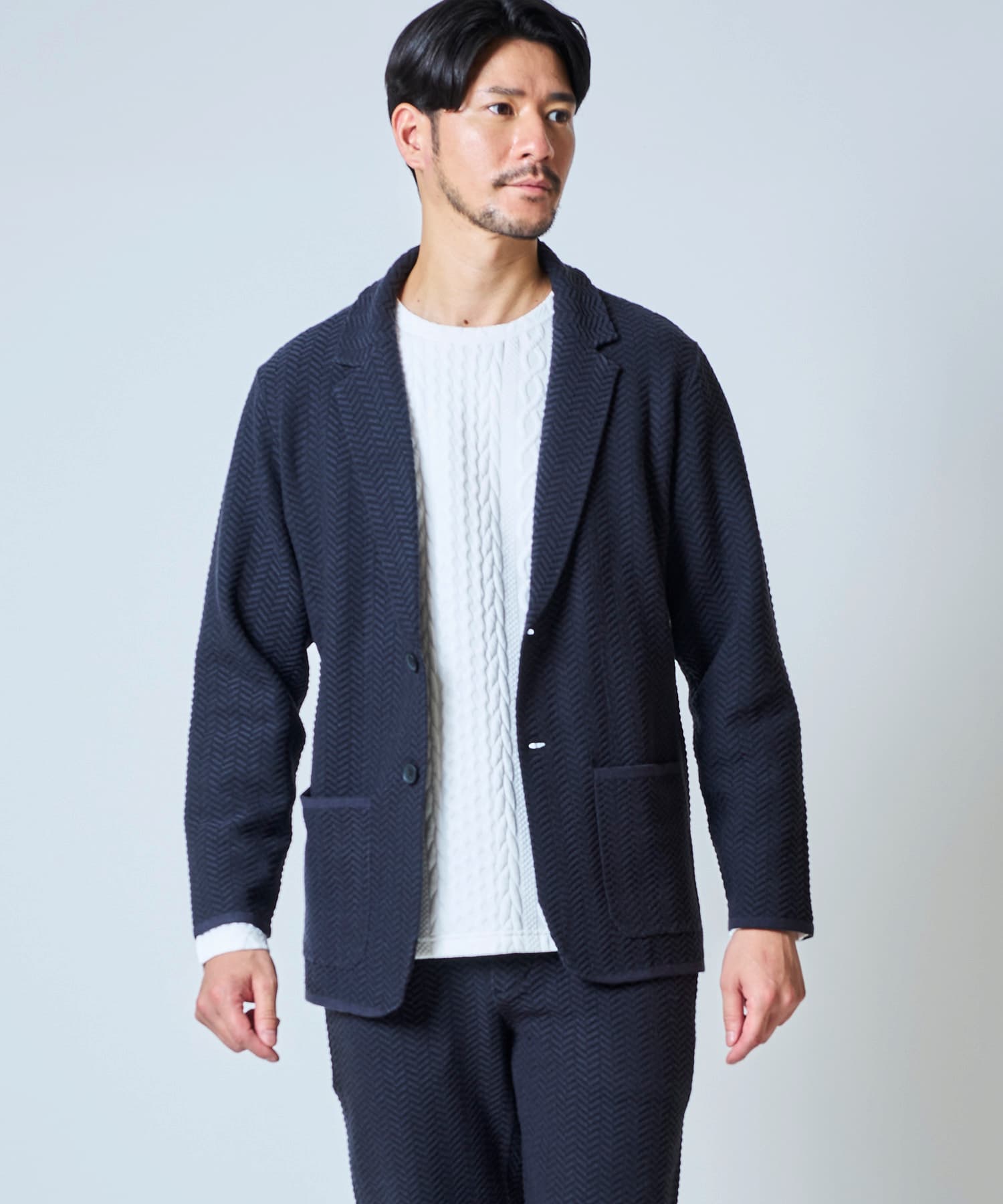 ホワイト(ジャケット着) model:177㎝ 着用サイズ:L