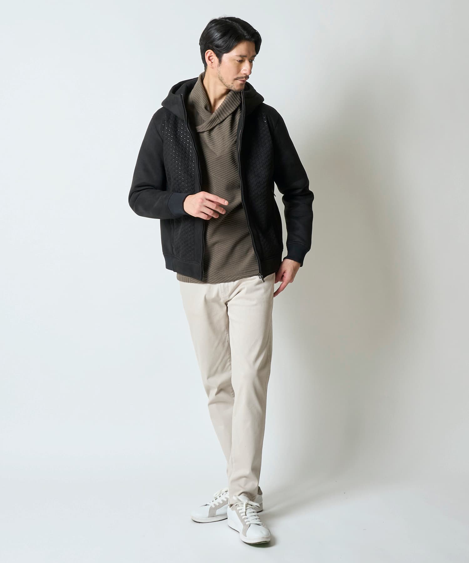 オフホワイト(全身) model:177 着用サイズ:M