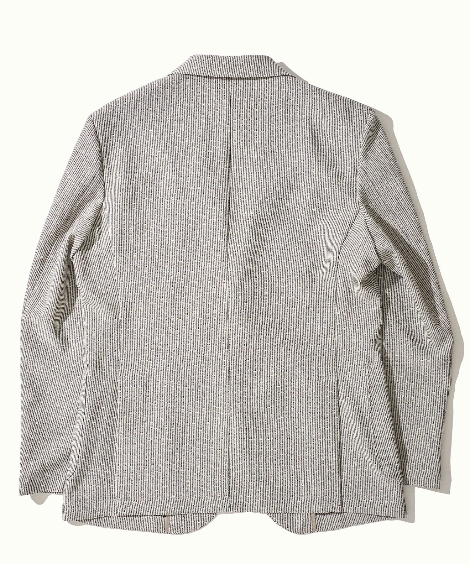 軽量 防シワ 通気性の良いリネンライクなブッチャージャケット