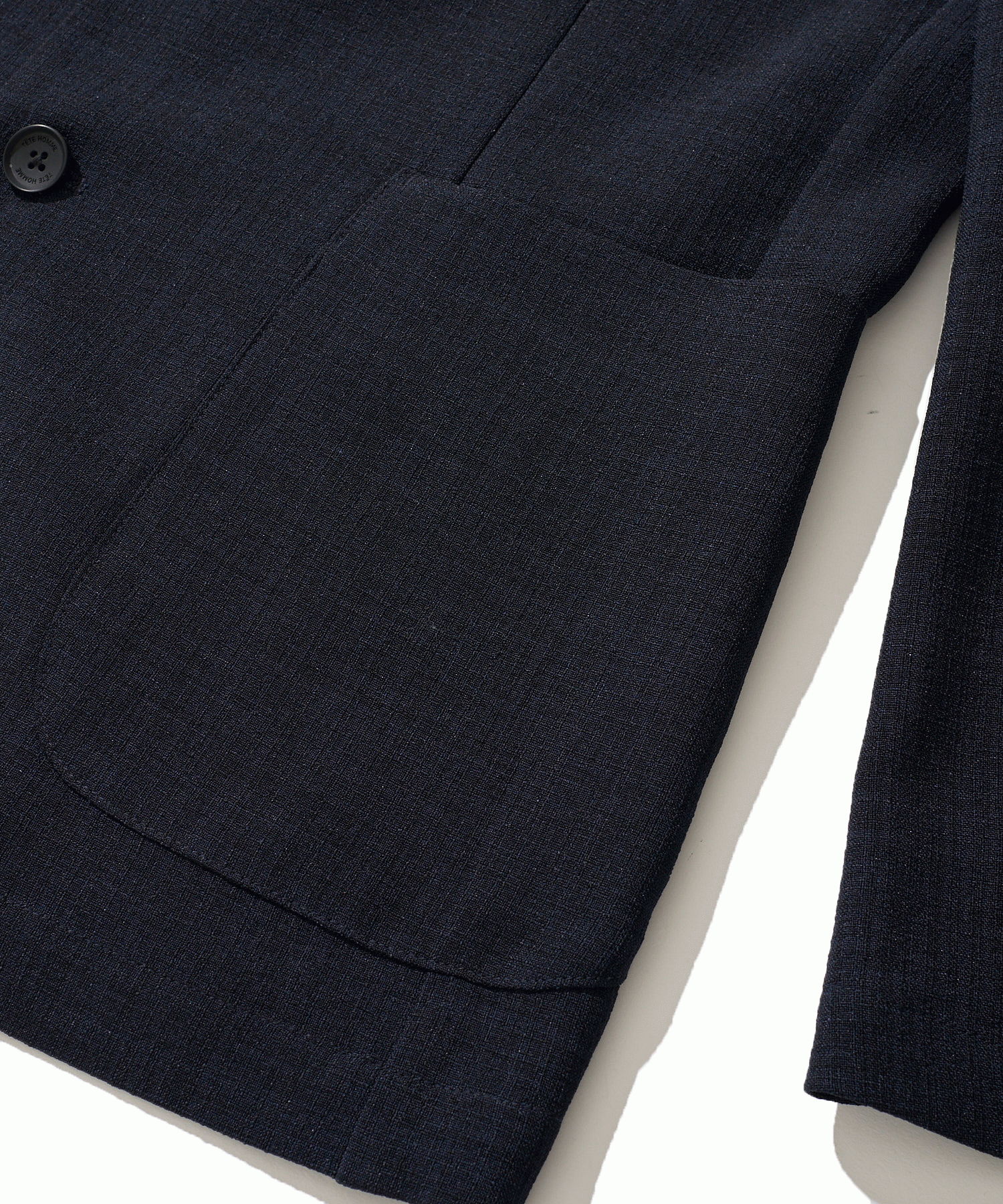 軽量 防シワ 通気性の良いリネンライクなブッチャージャケット