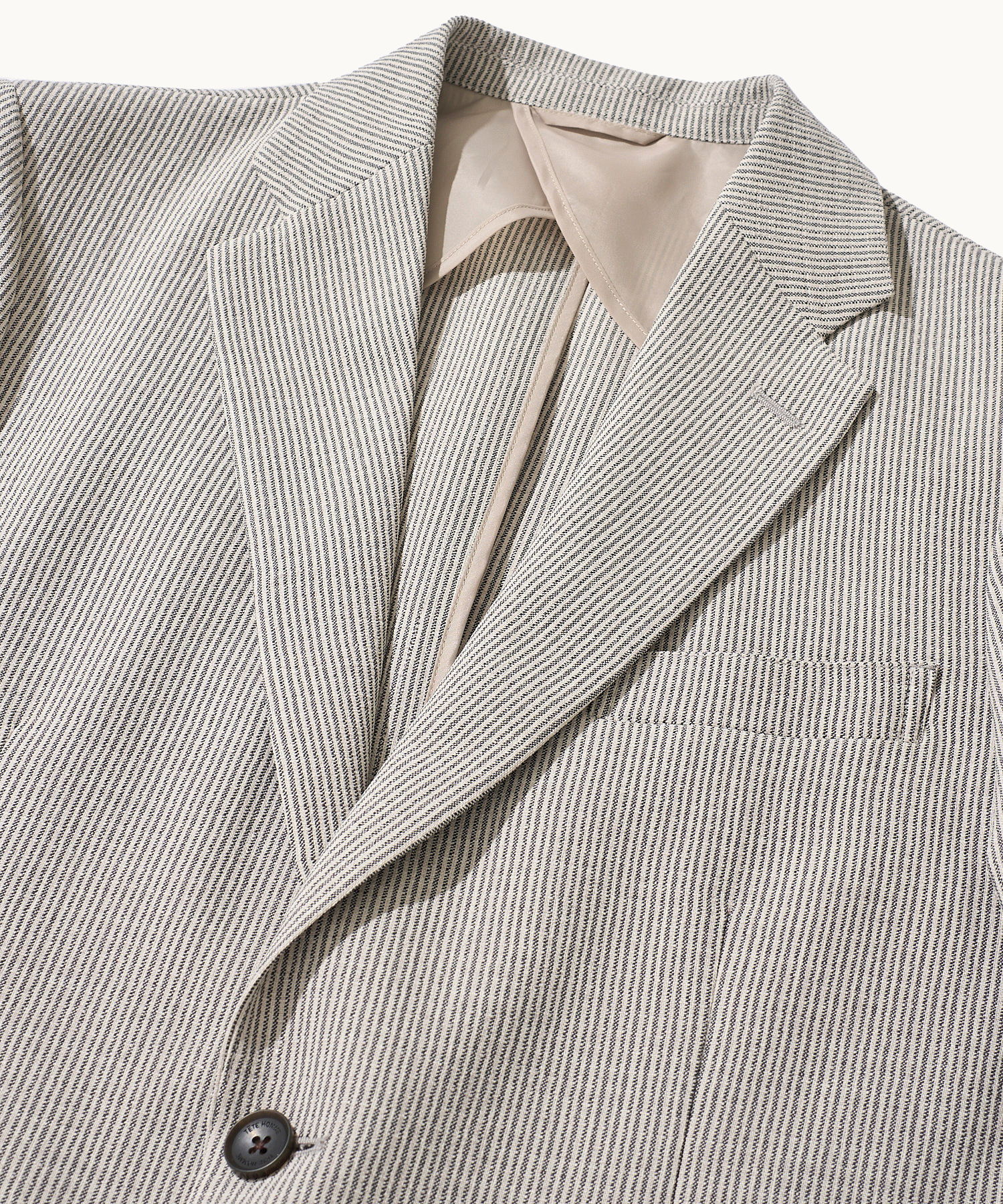 軽量 防シワ 通気性の良いリネンライクなブッチャージャケット