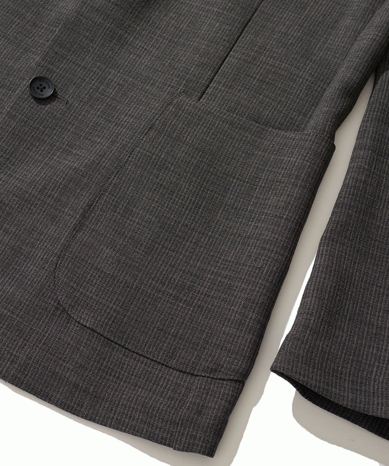 軽量 防シワ 通気性の良いリネンライクなブッチャージャケット