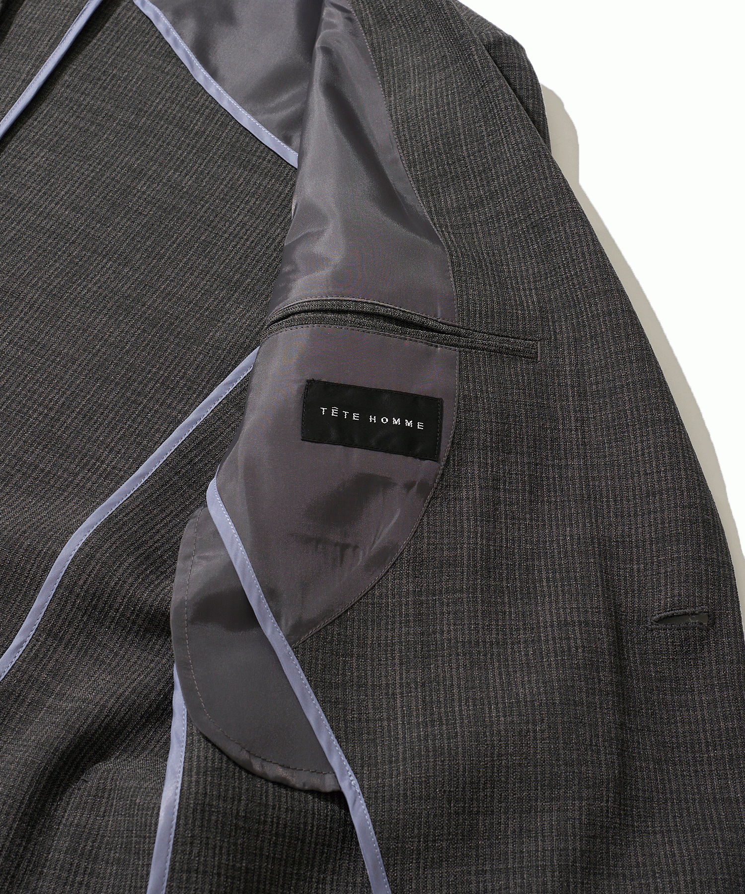 軽量 防シワ 通気性の良いリネンライクなブッチャージャケット