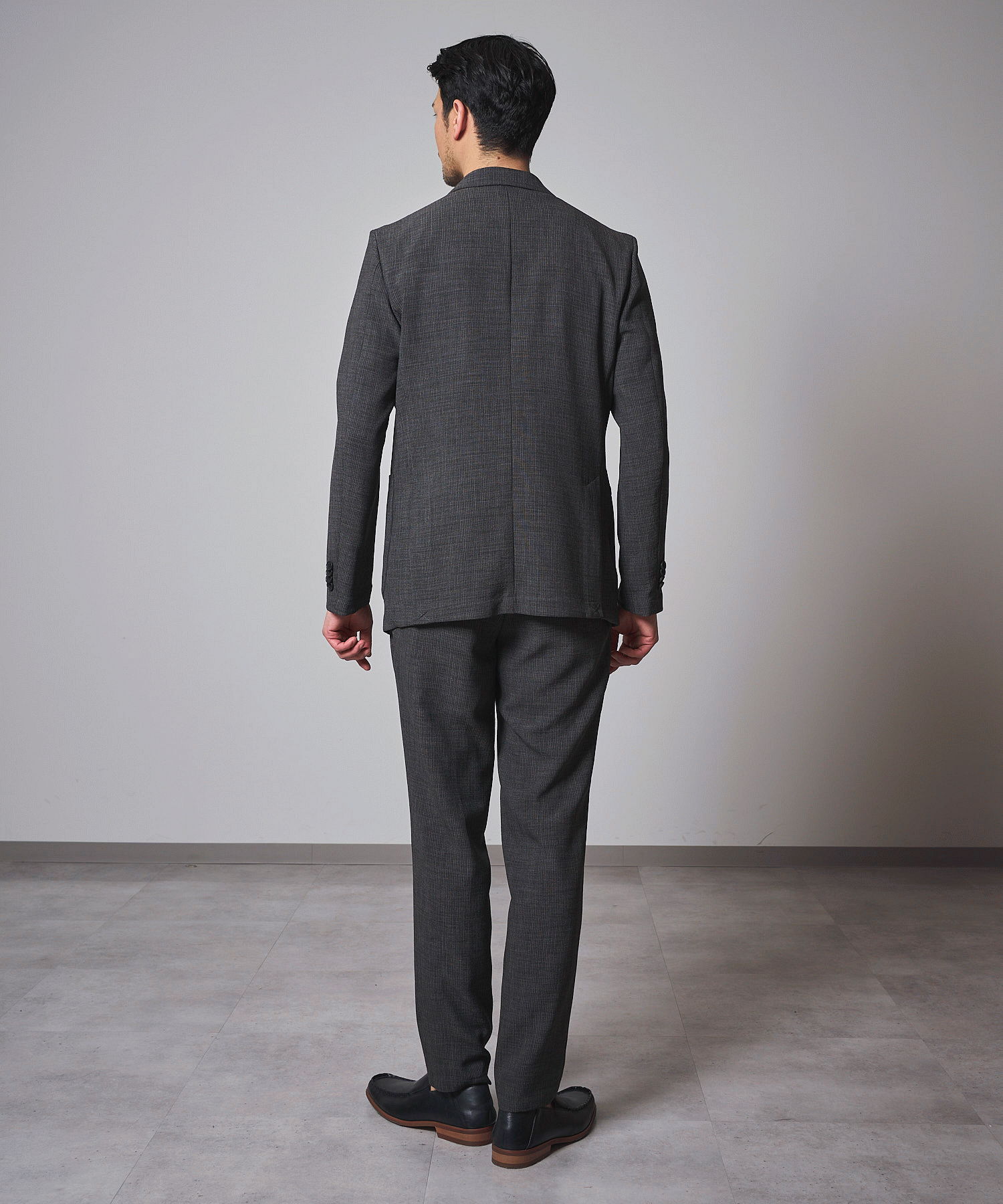 チャコールグレー model:177㎝ 着用サイズ:L