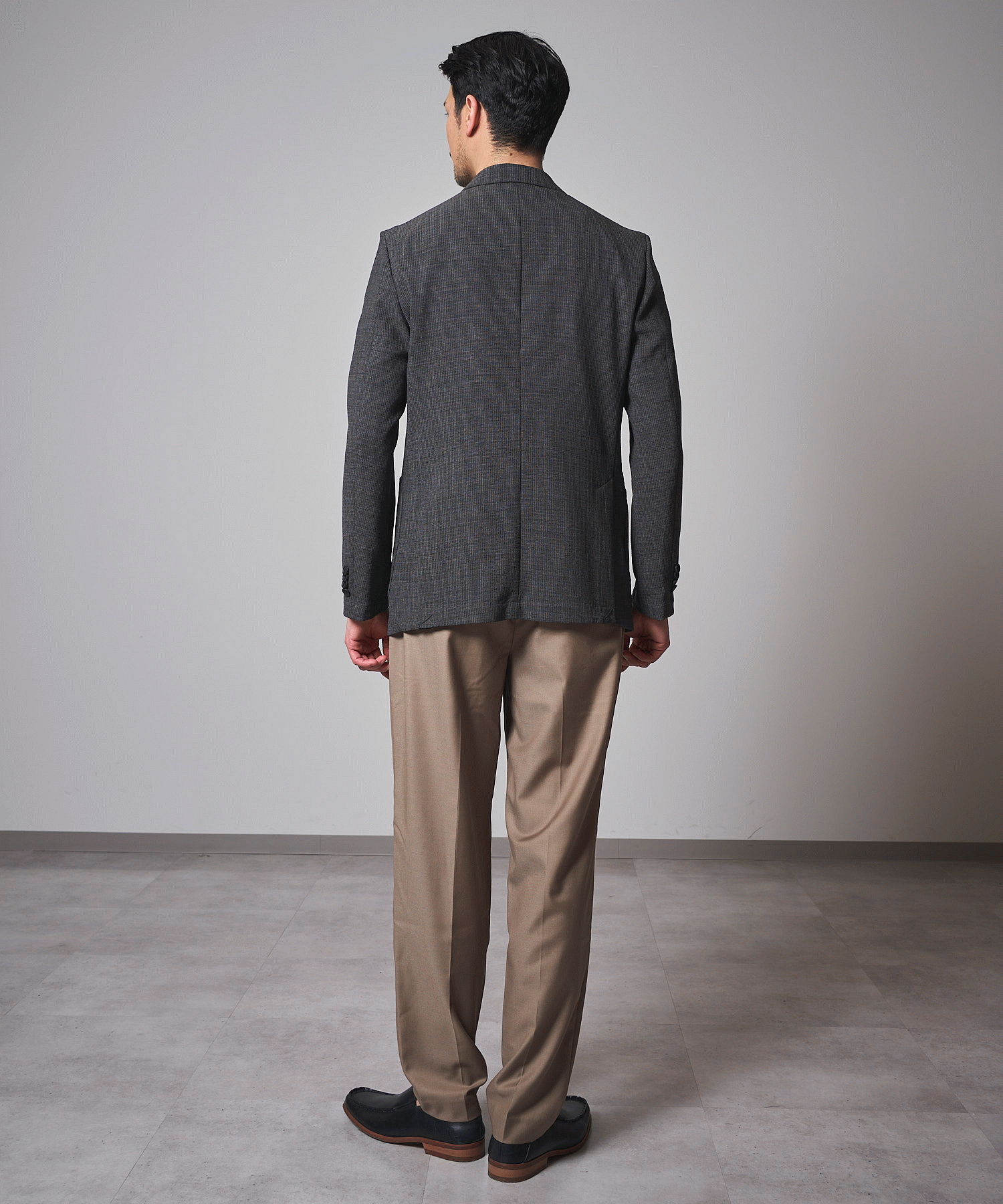 チャコールグレー model:177㎝ 着用サイズ:L