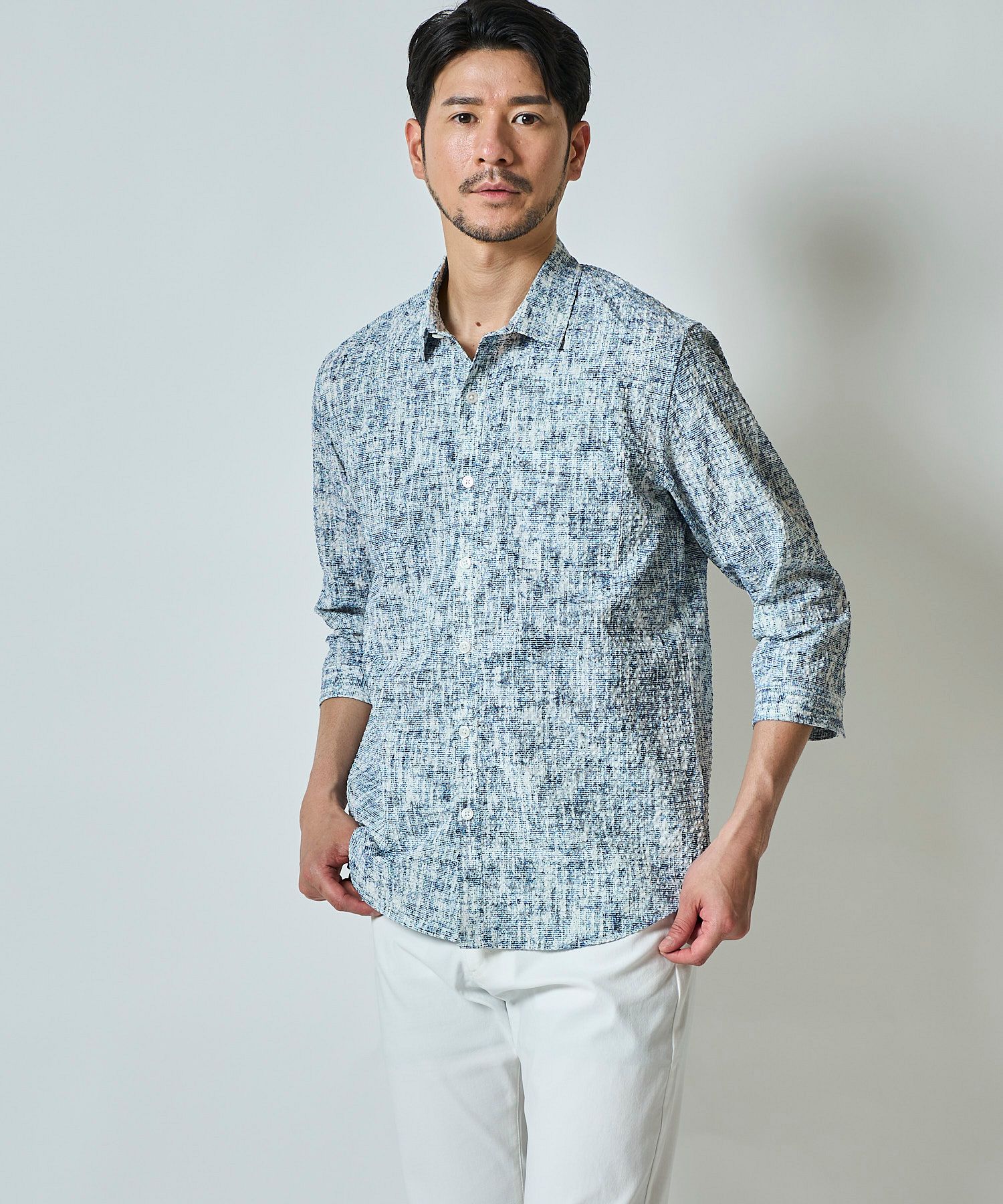 軽量速乾素材の幾何学柄プリントサッカー7分袖シャツ