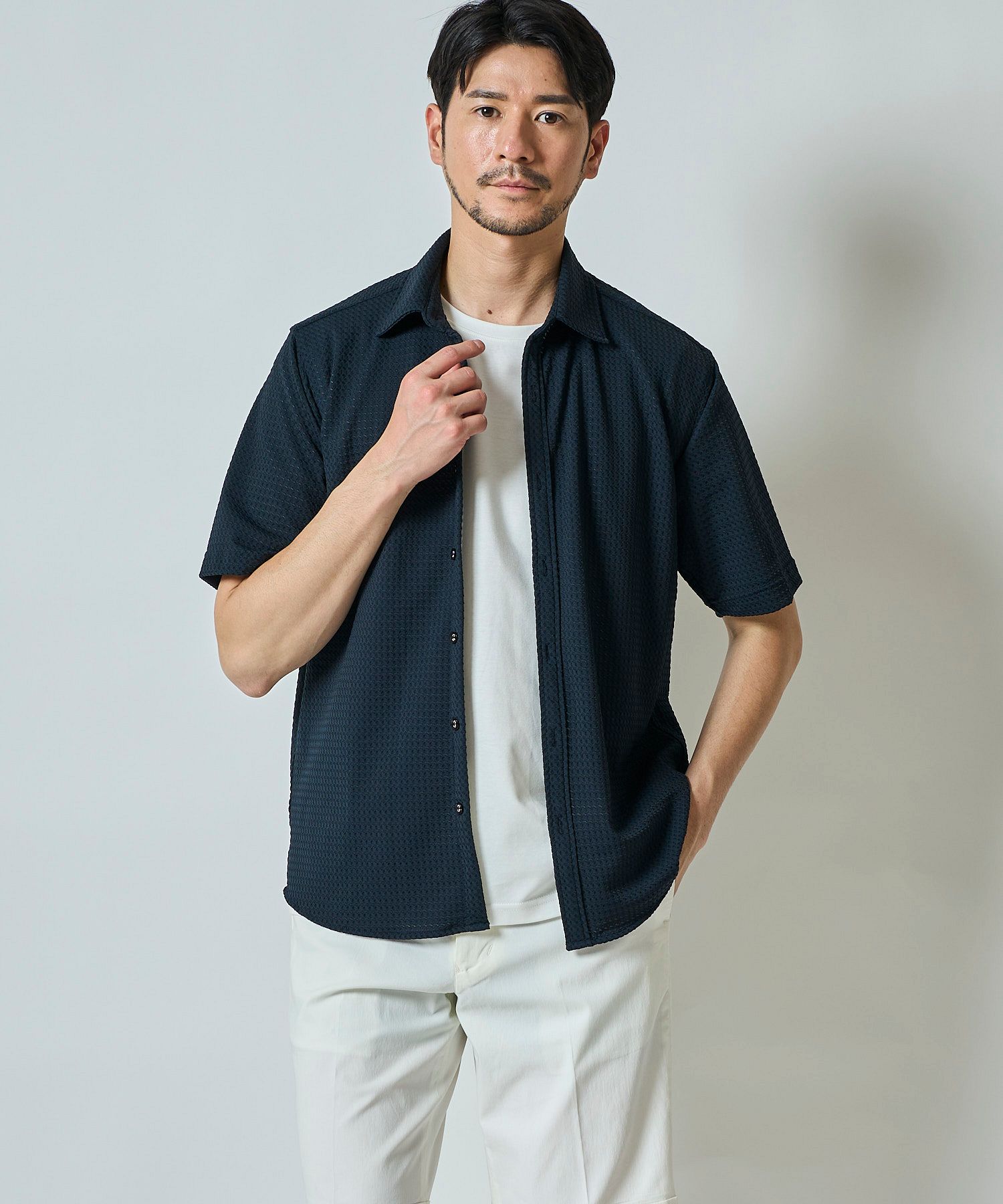 ネイビー