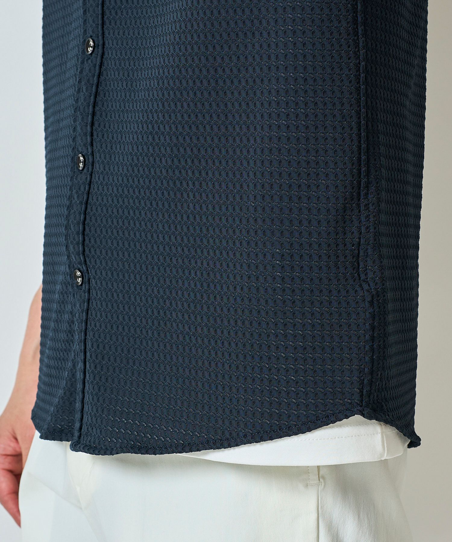 トロッとした風合いのハイパーストレッチ半袖シャツ