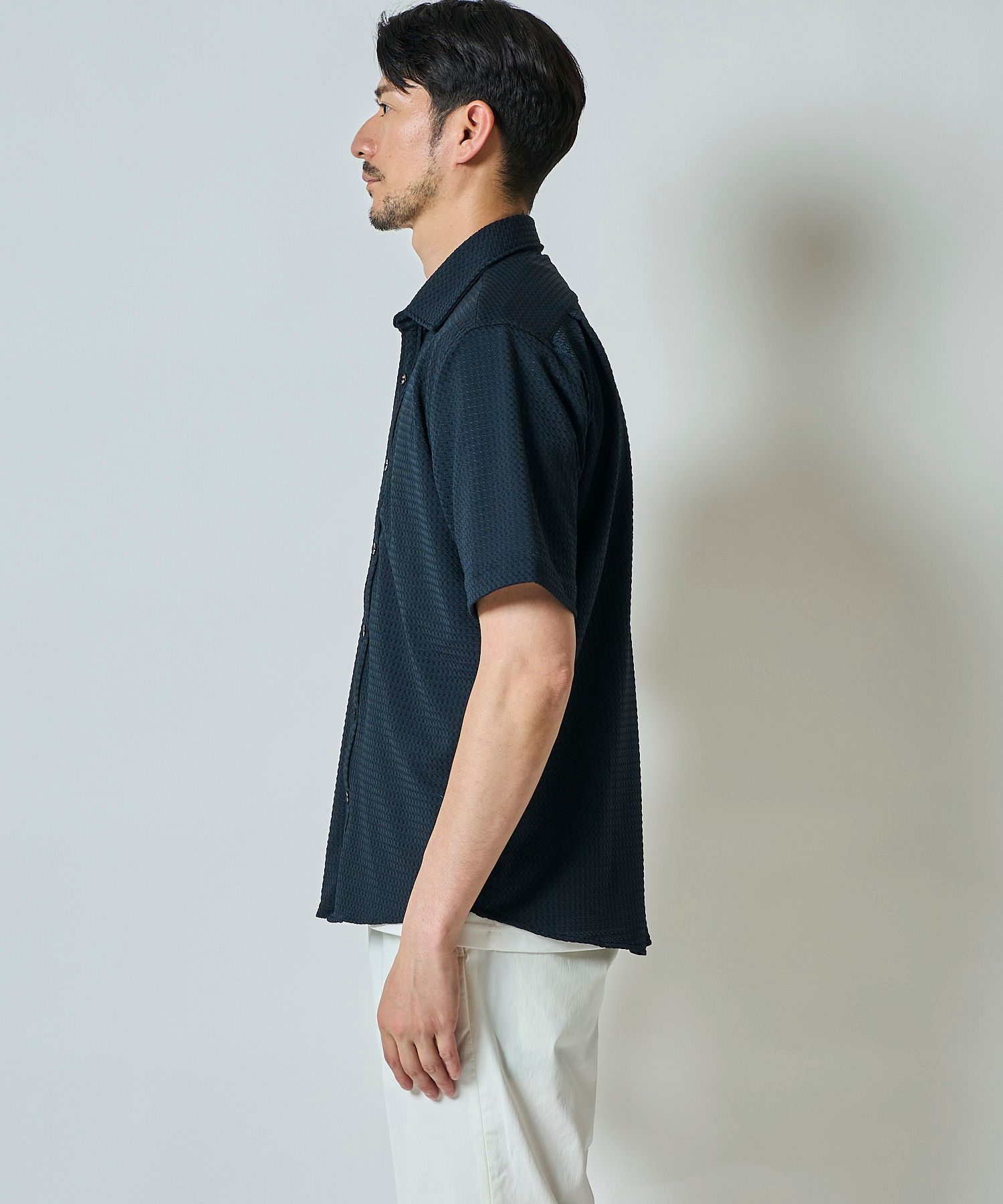 トロッとした風合いのハイパーストレッチ半袖シャツ