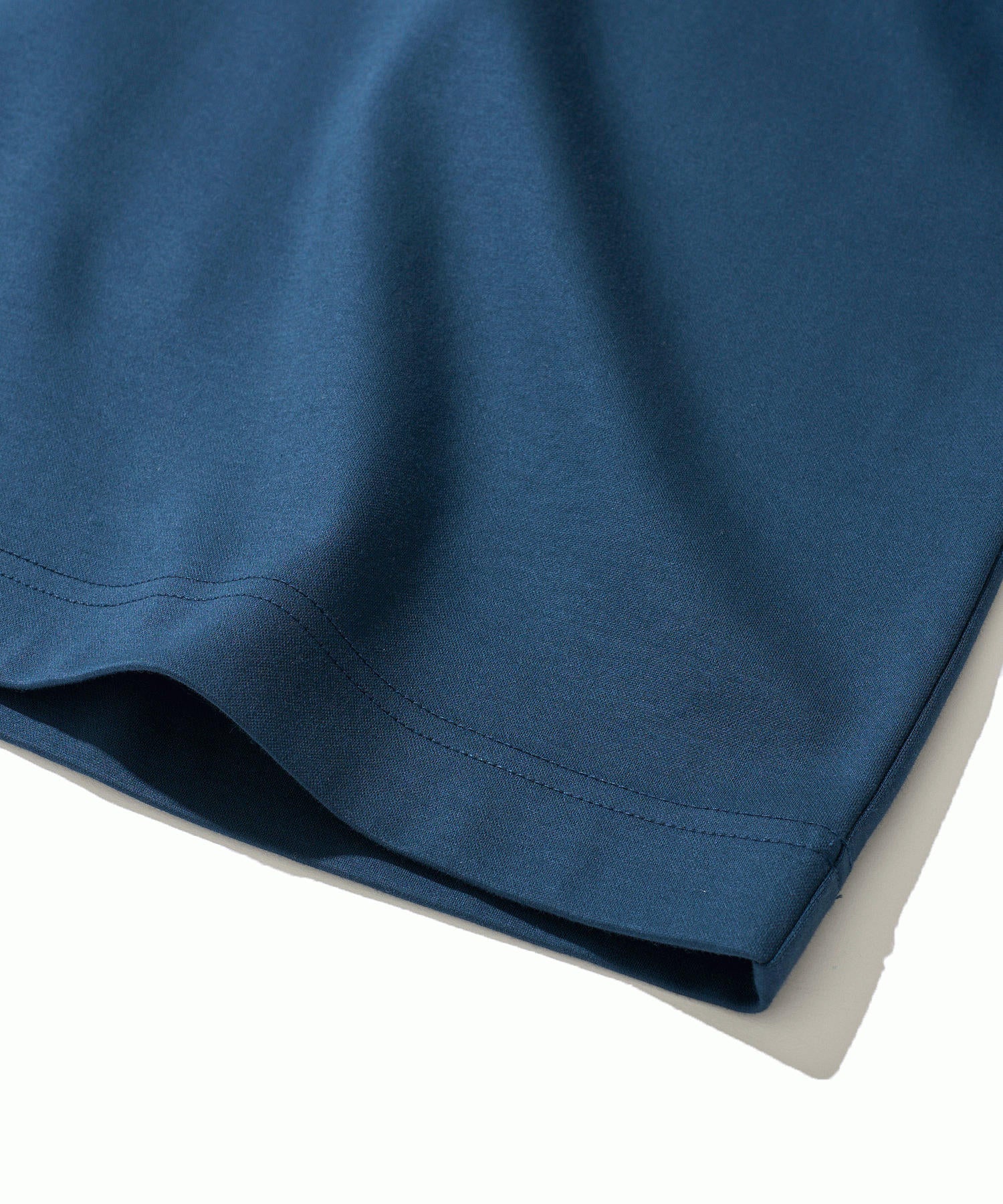 上品な艶と着心地の良い モクロディビッグTシャツ