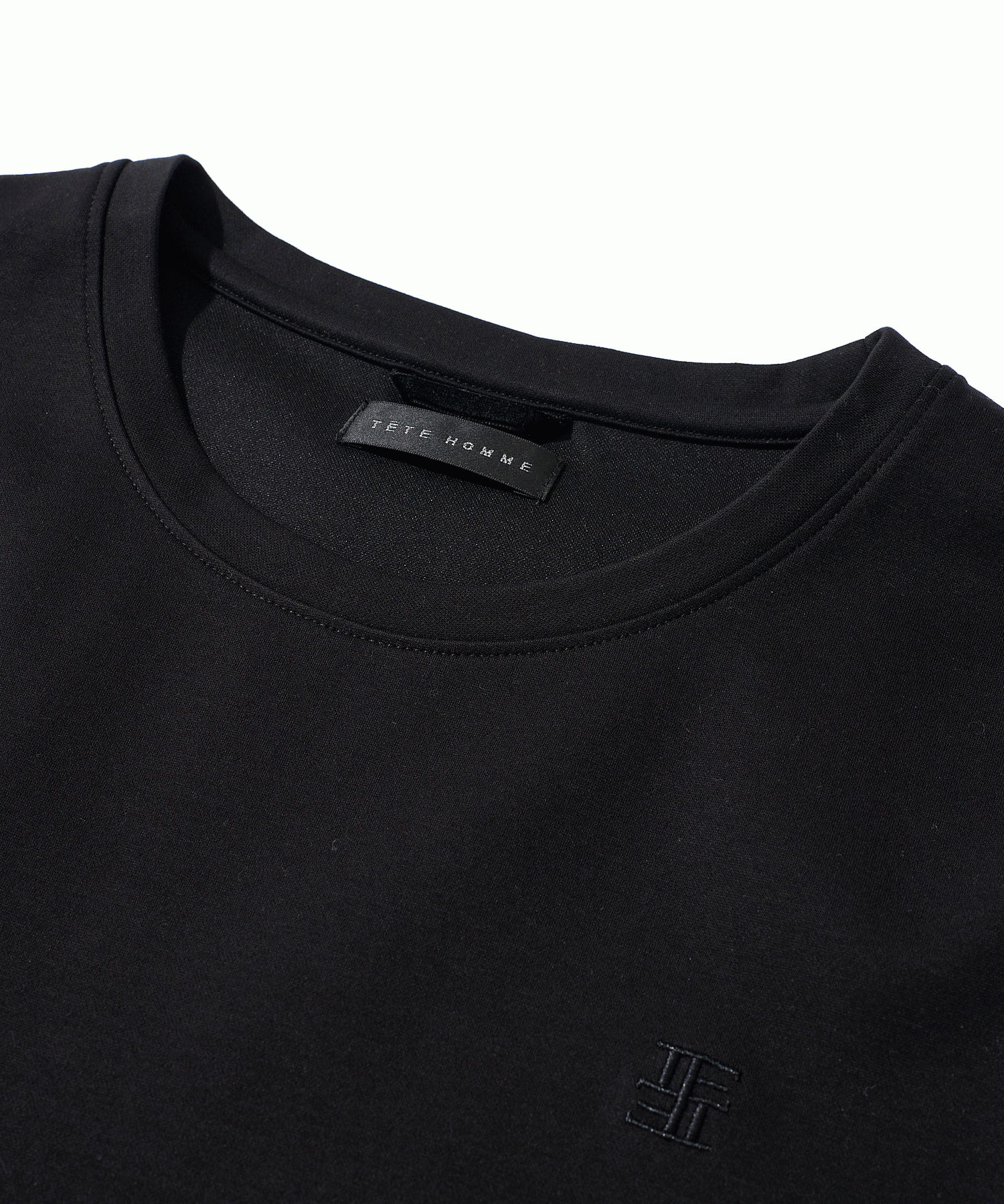 上品な艶と着心地の良さ モクロディクルーネックTシャツ