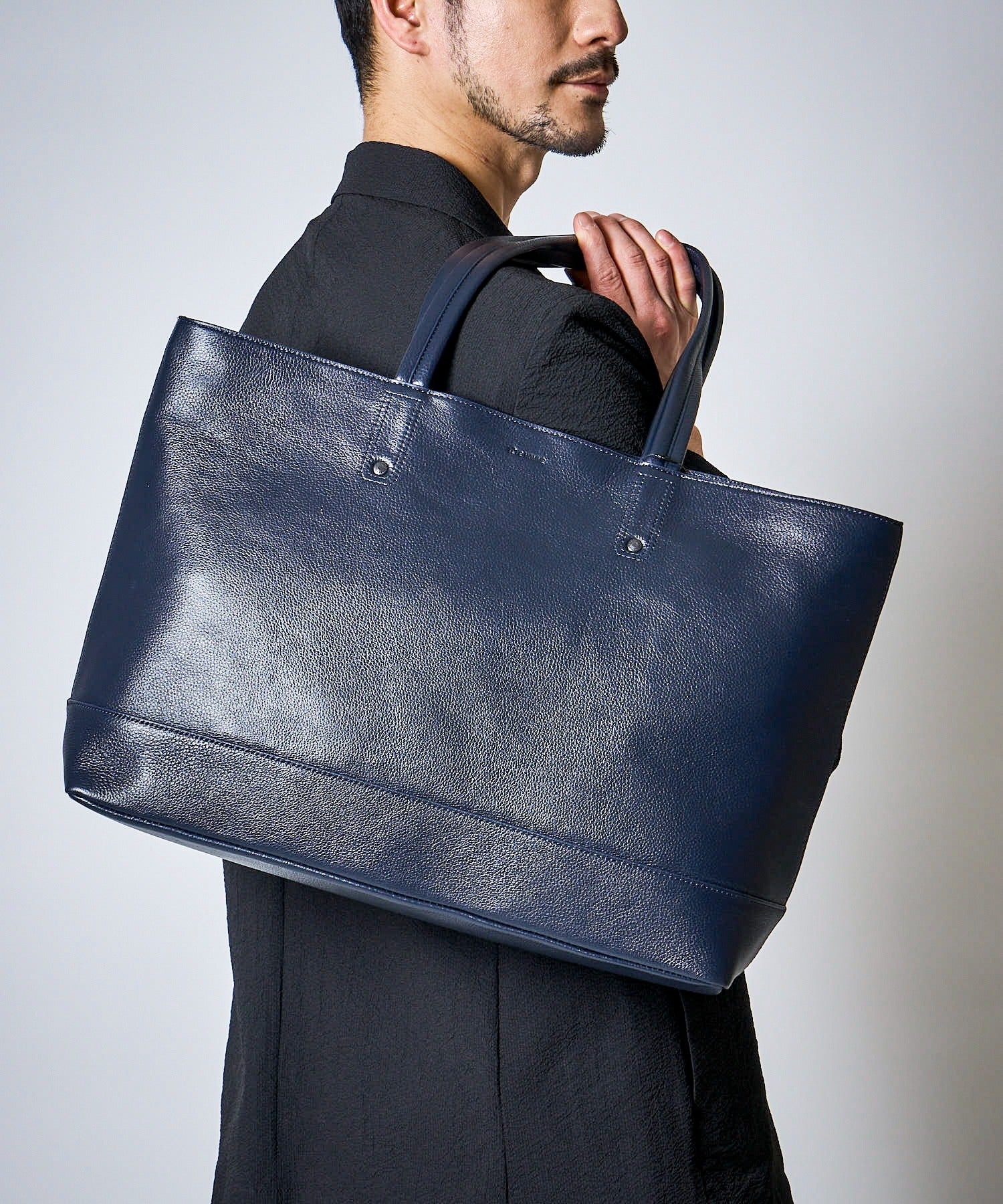 【TETE HOMME × SOLATINA】カウレザートートバッグ