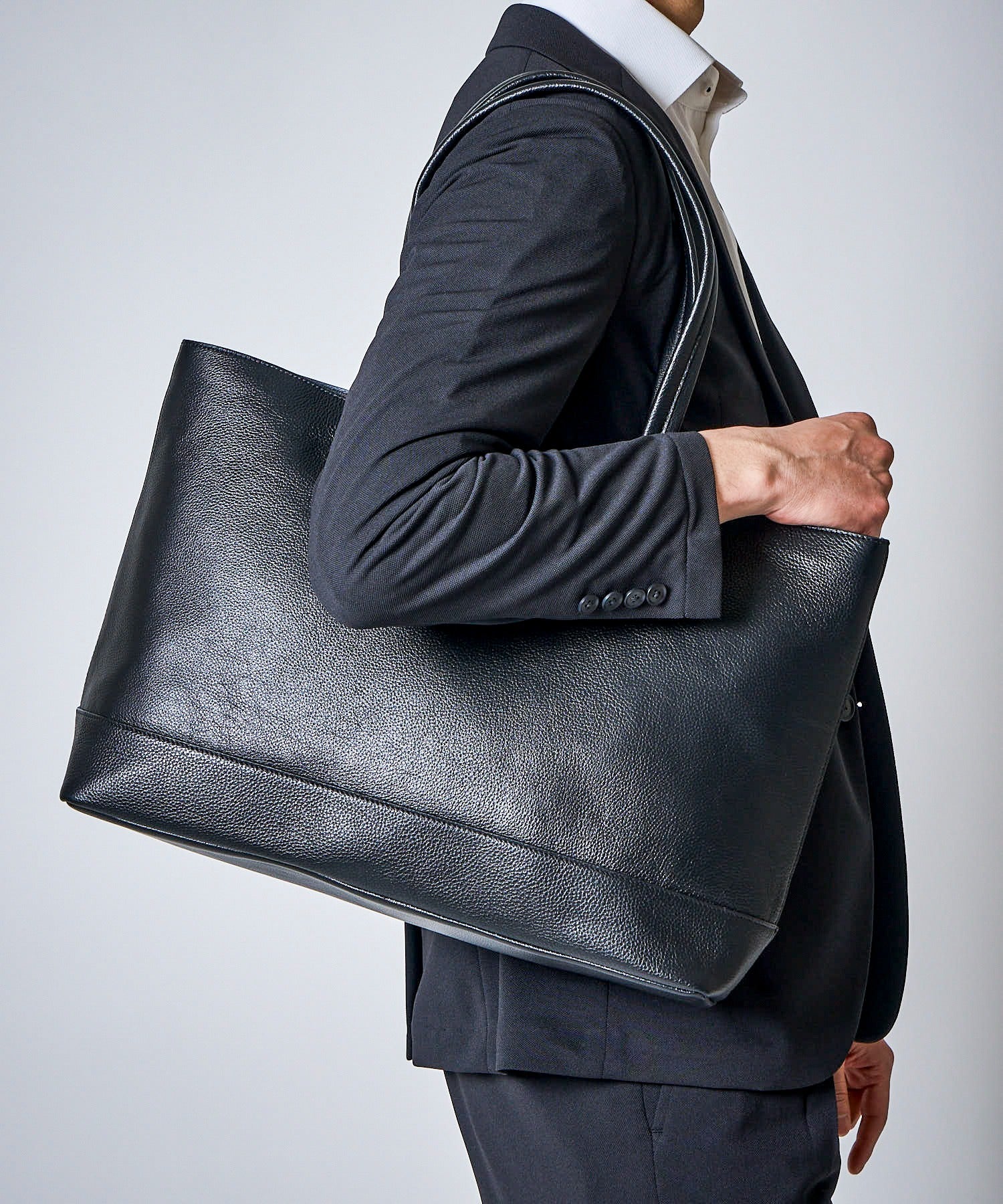【TETE HOMME × SOLATINA】カウレザートートバッグ