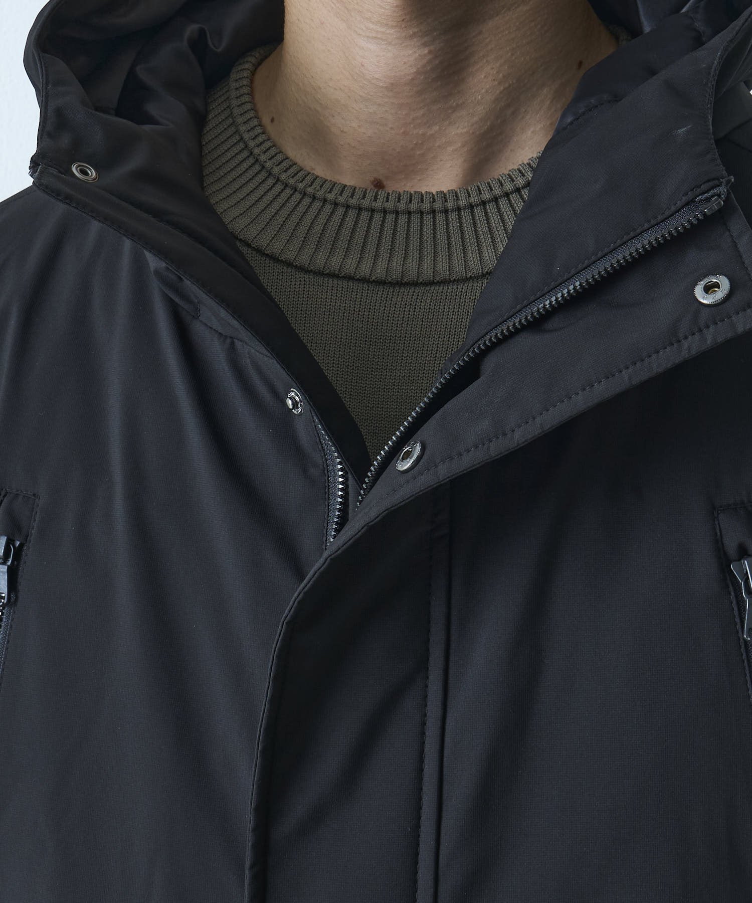 ミドル丈ダウンブルゾン