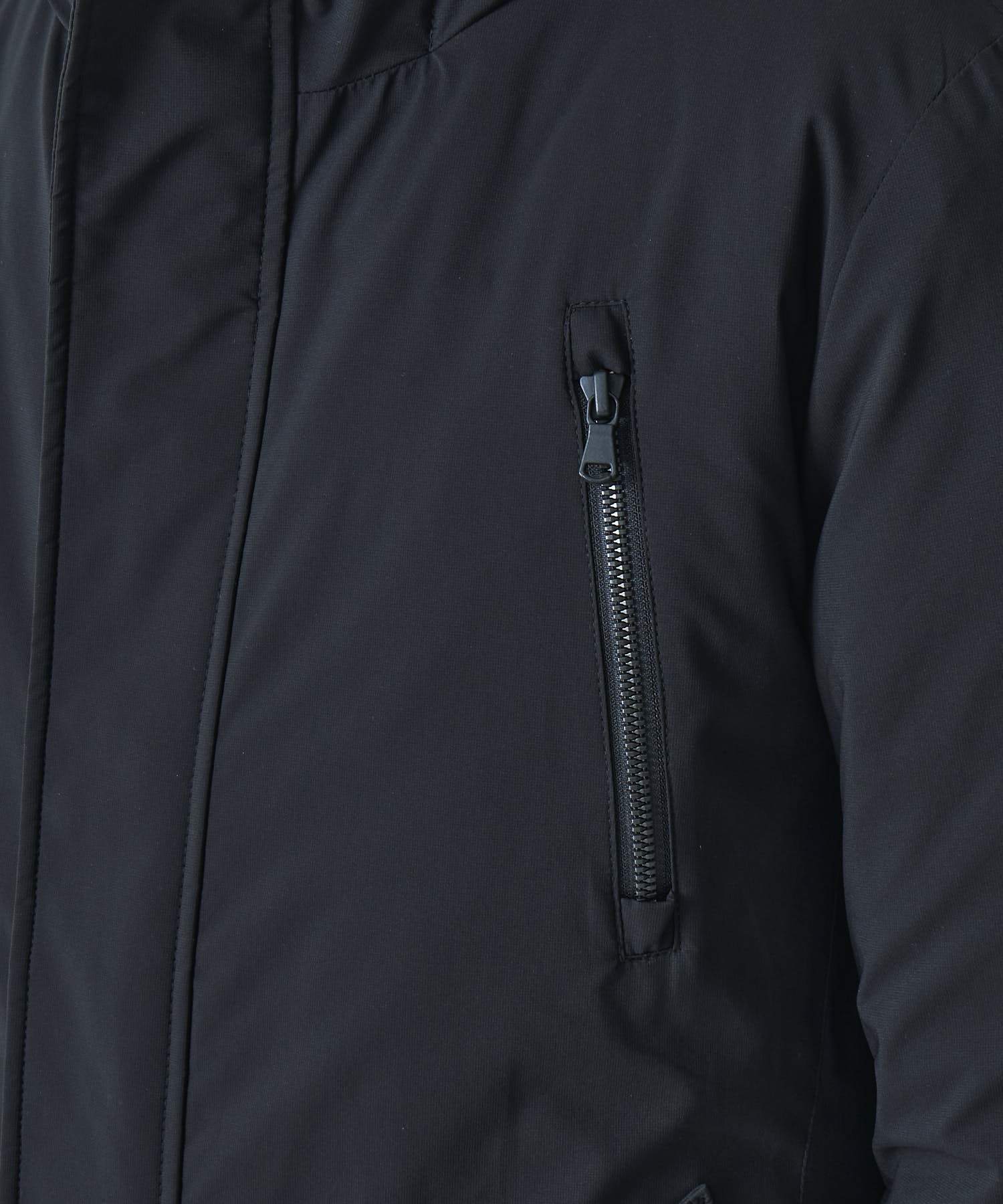 ミドル丈ダウンブルゾン