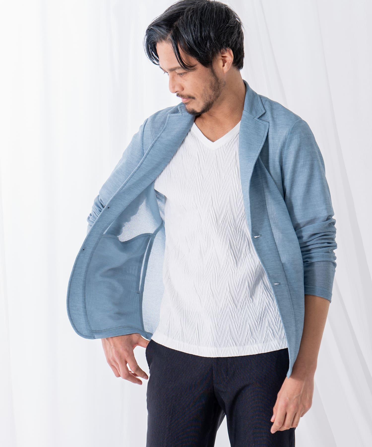 ふくれジグザグVネックTシャツ