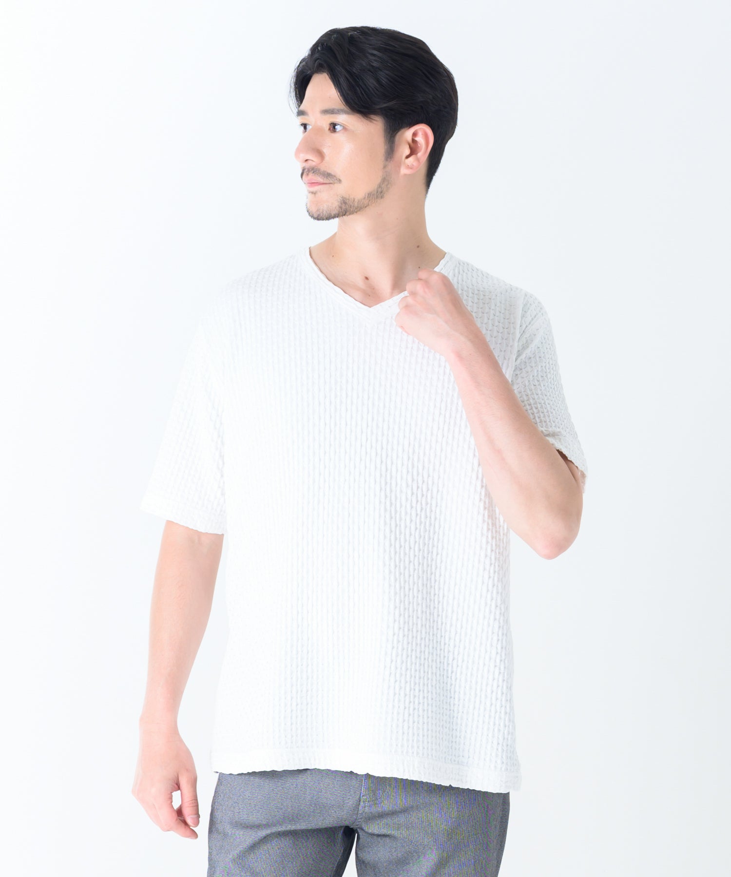 バタフライブリスターVネックTシャツ