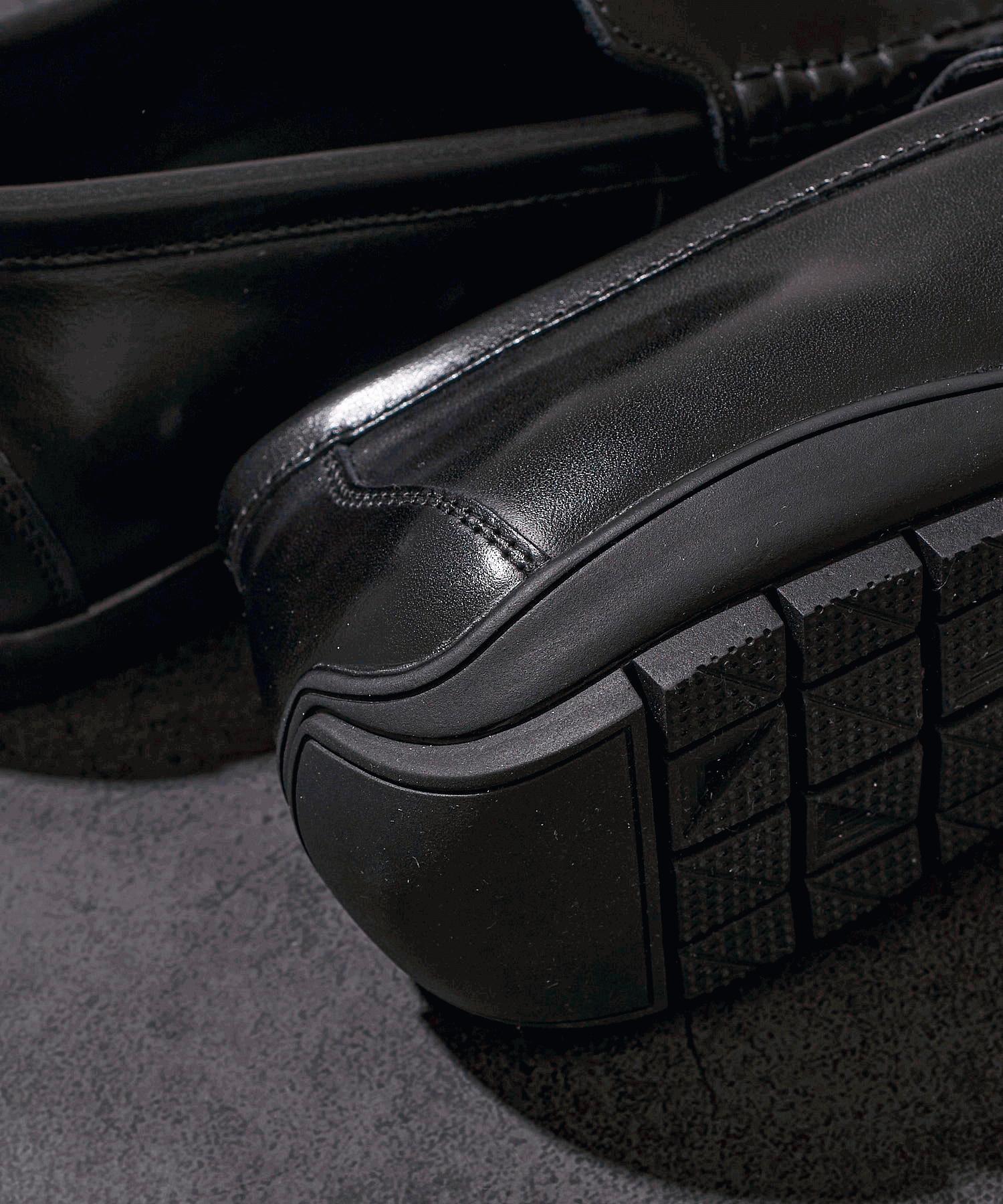 ドライビングシューズ