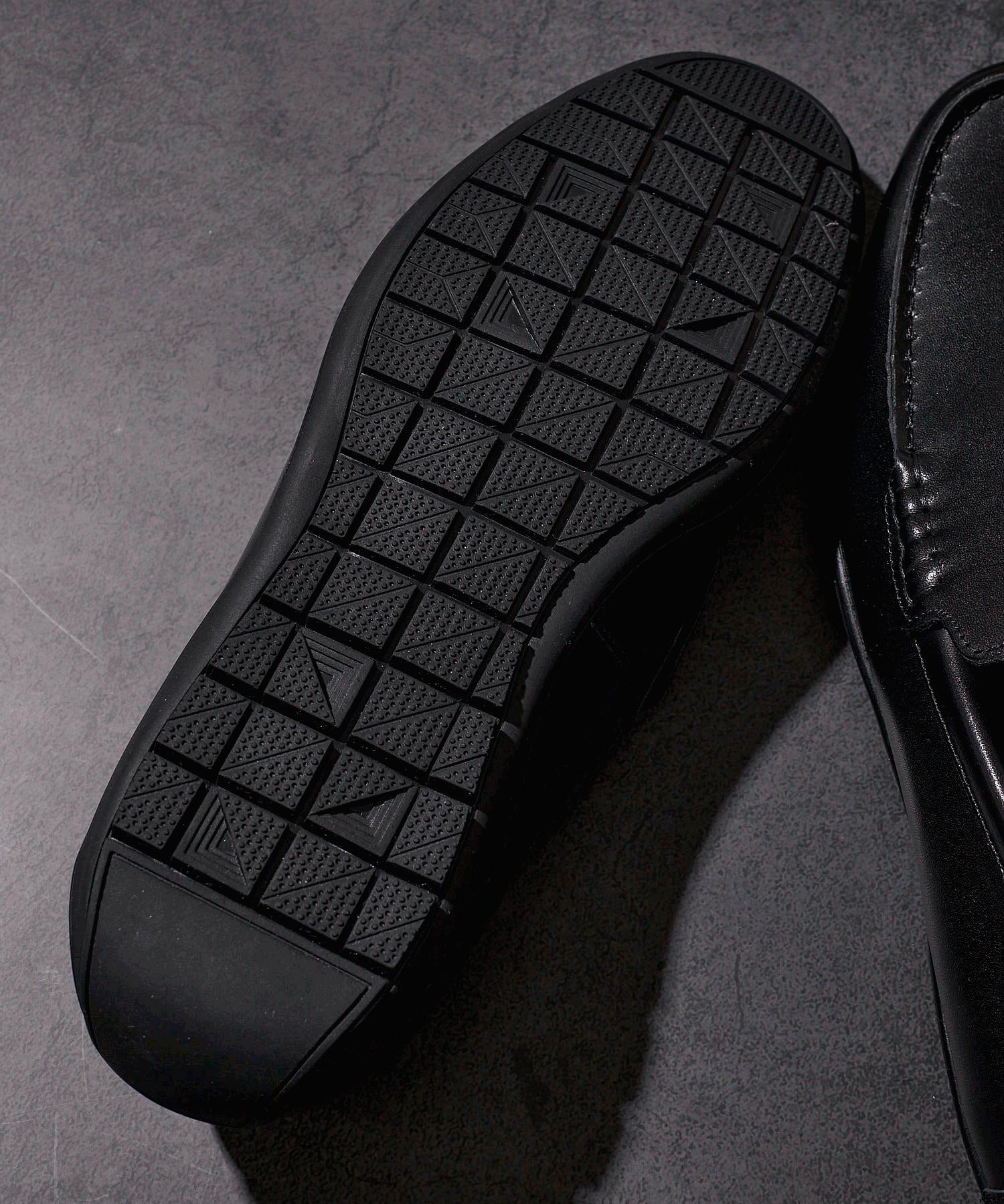 ドライビングシューズ