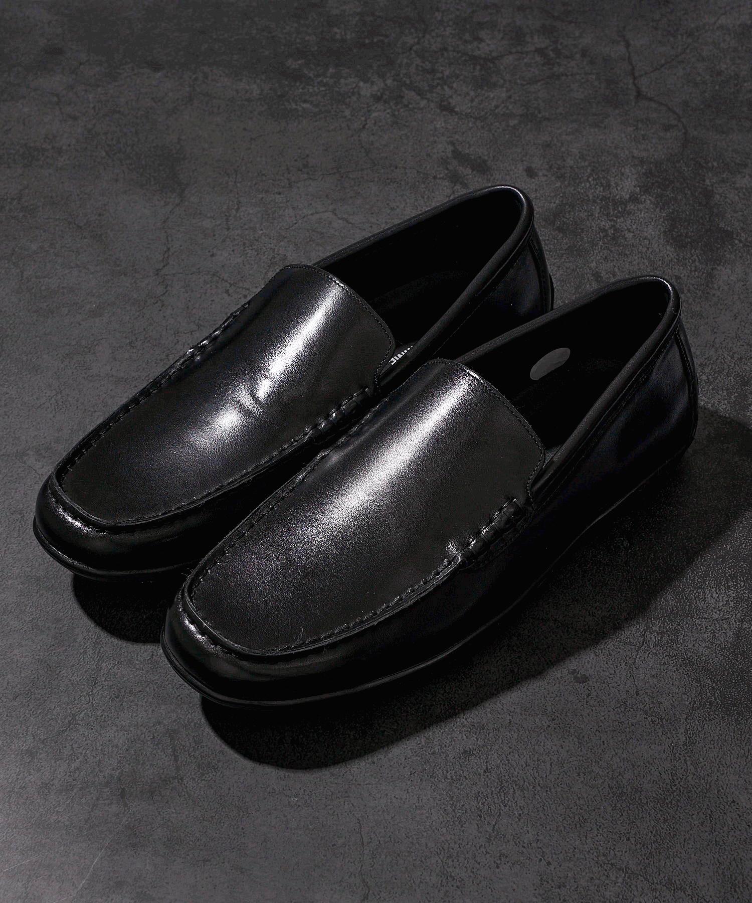 ドライビングシューズ