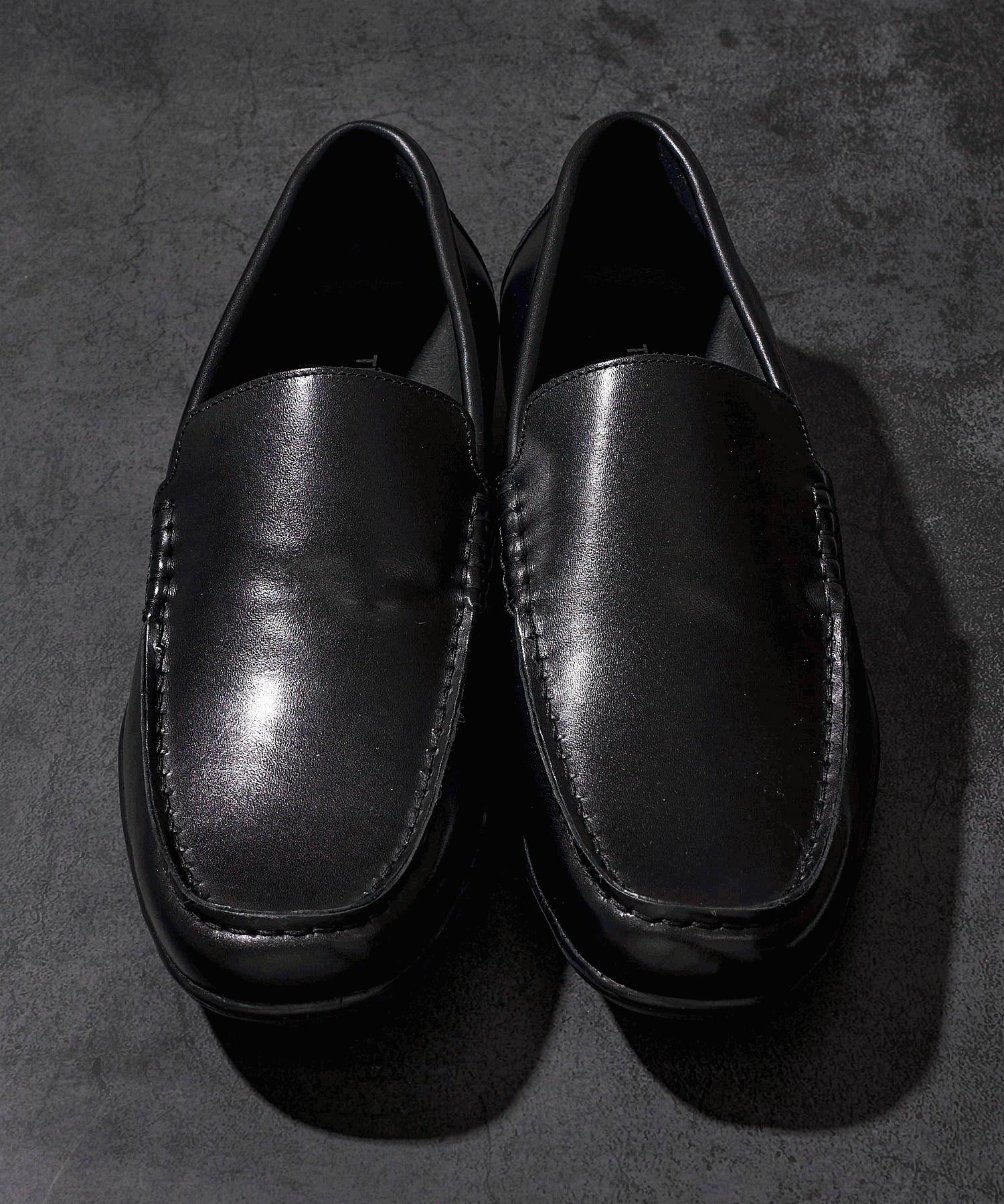 ドライビングシューズ