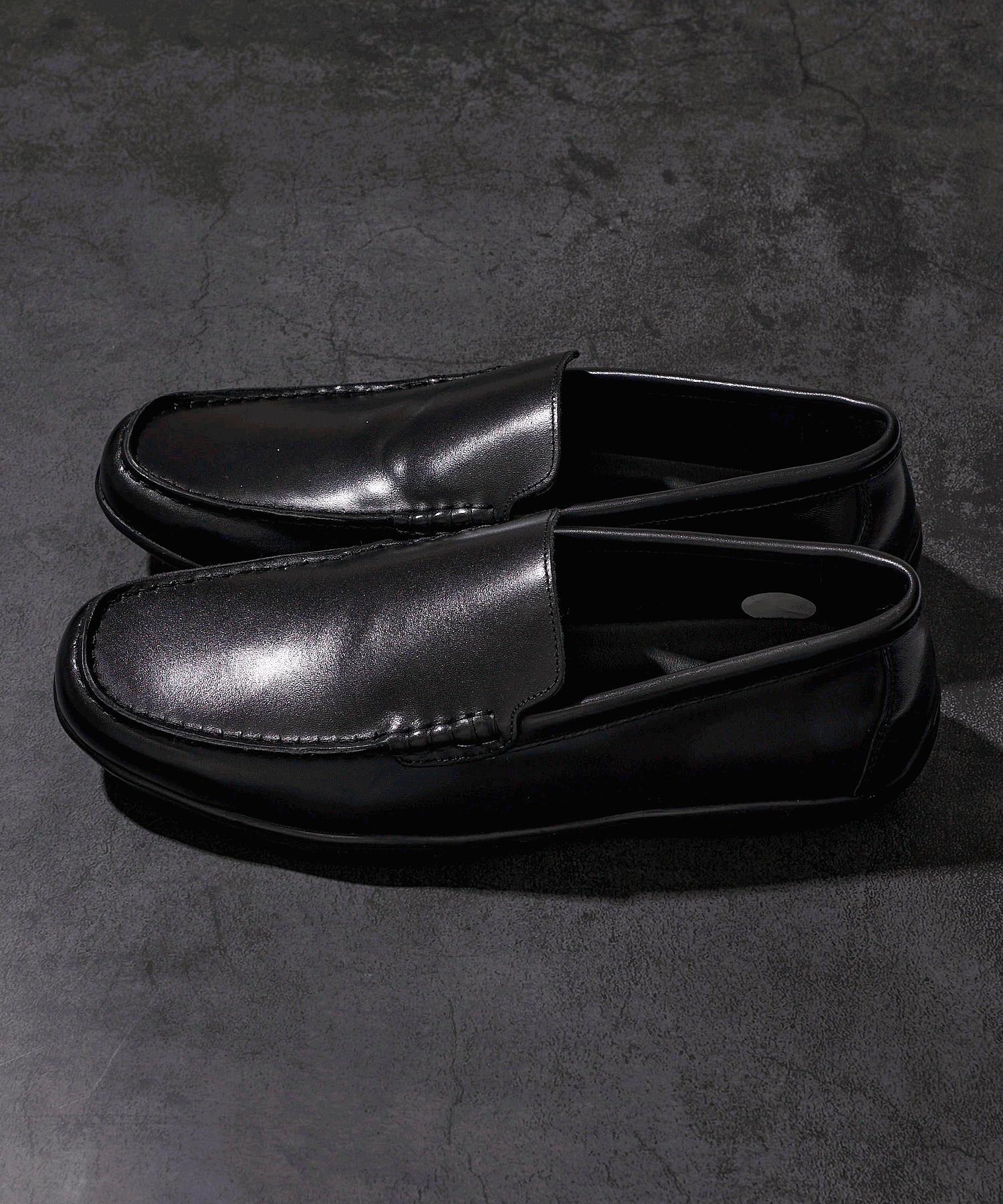 ドライビングシューズ