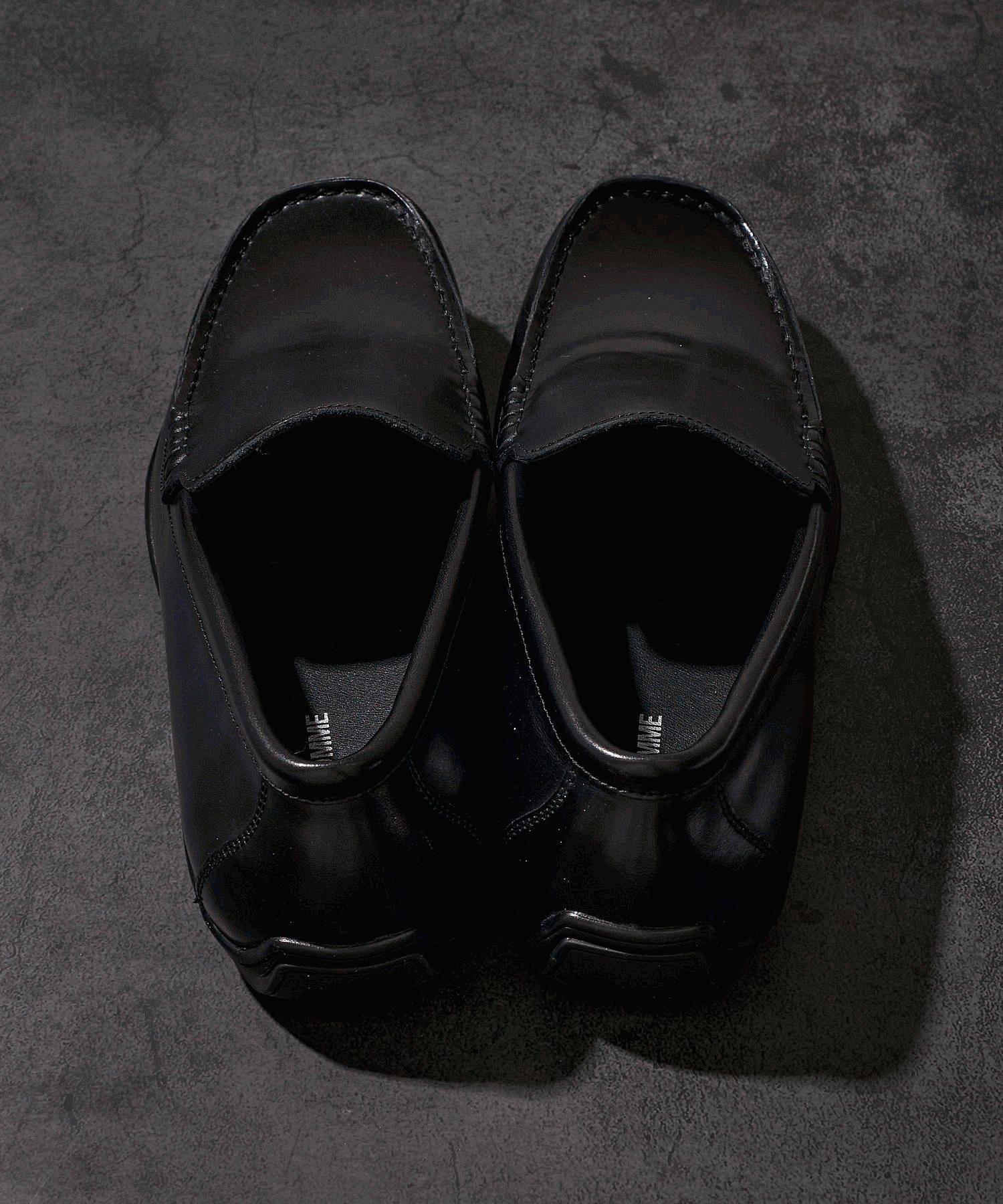 ドライビングシューズ