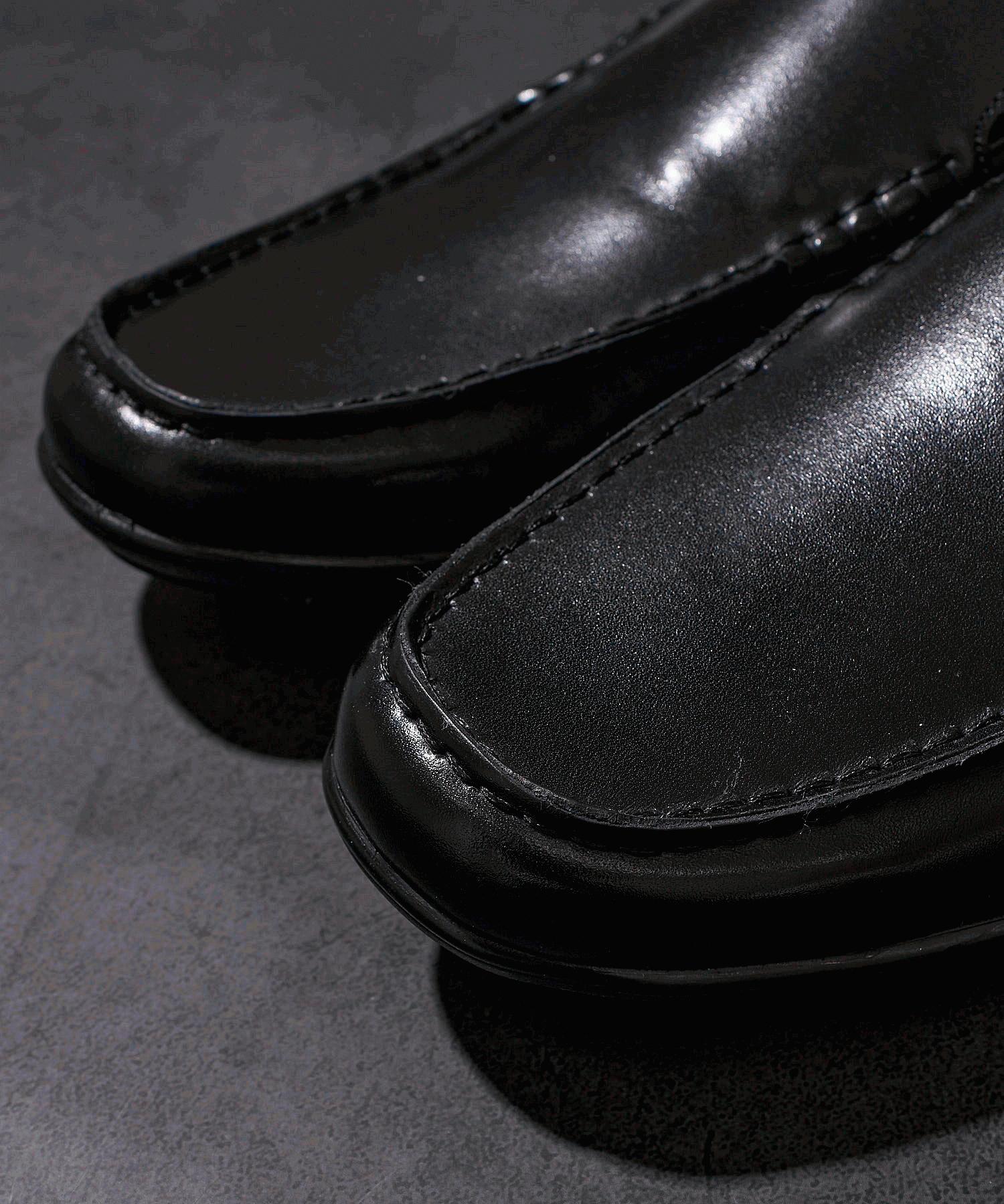 ドライビングシューズ