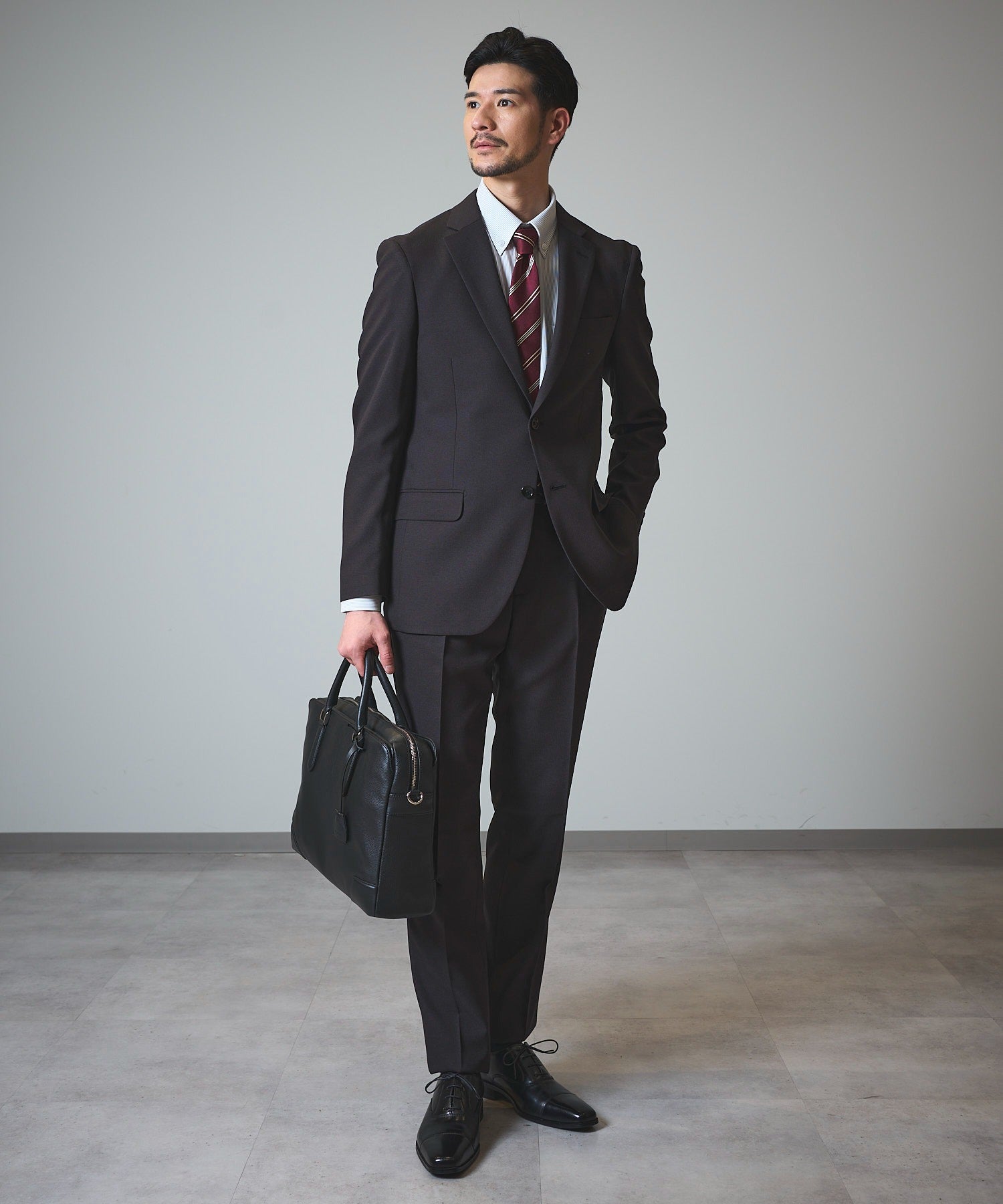 ブラック系1(無地系織柄) model:177cm 着用サイズ:LARGE