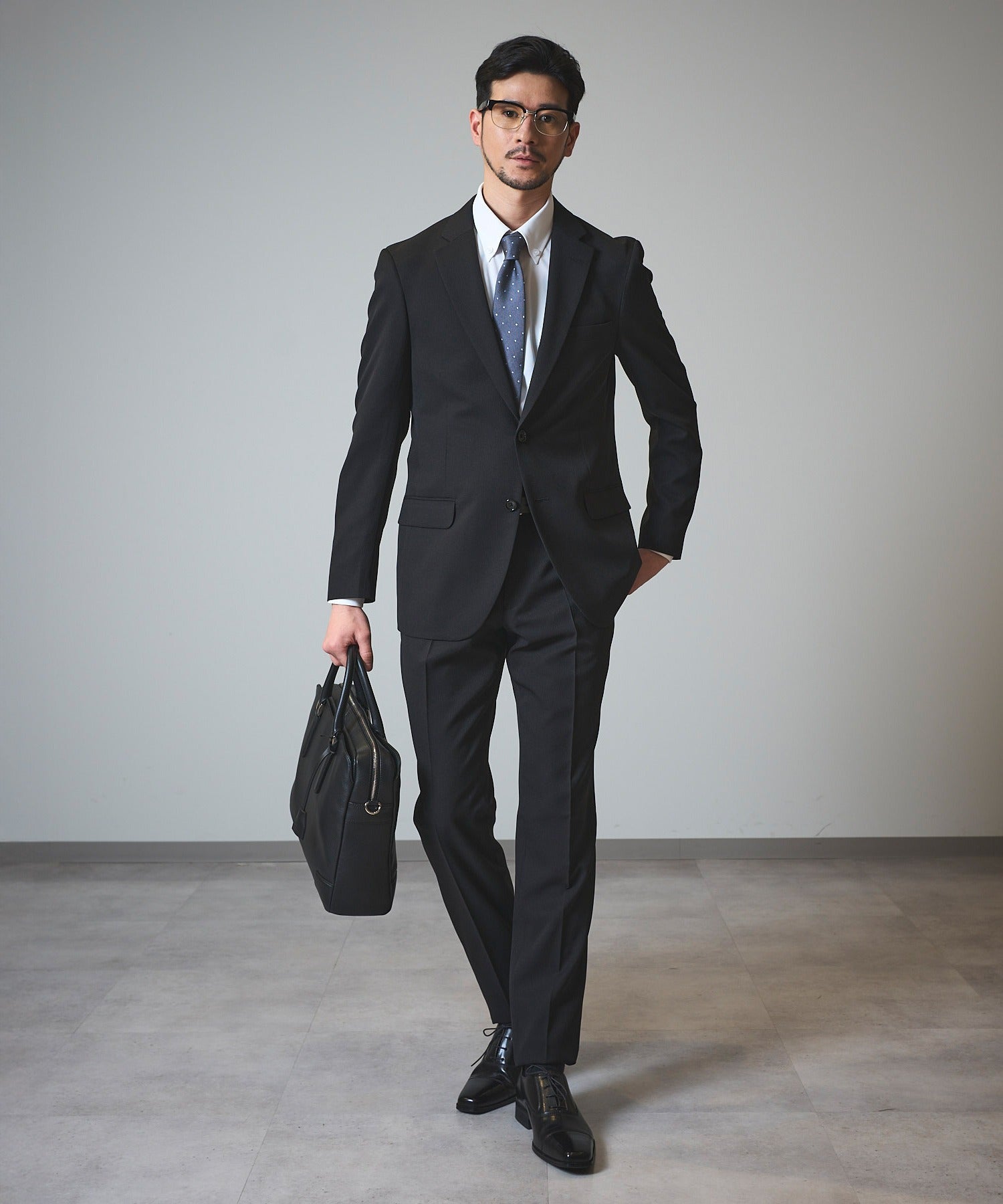 ブラック系3(シャドーストライプ) model:177cm 着用サイズ:LARGE