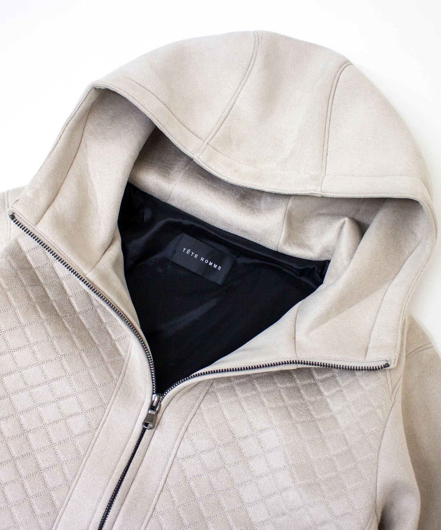 エンボスフードブルゾン