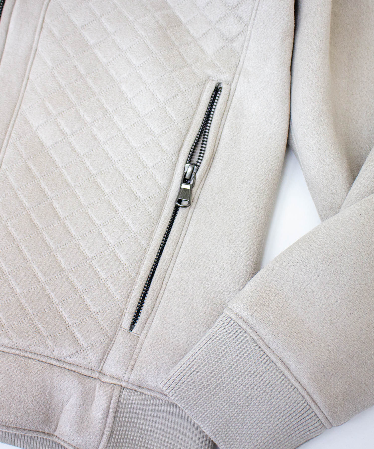 エンボスフードブルゾン