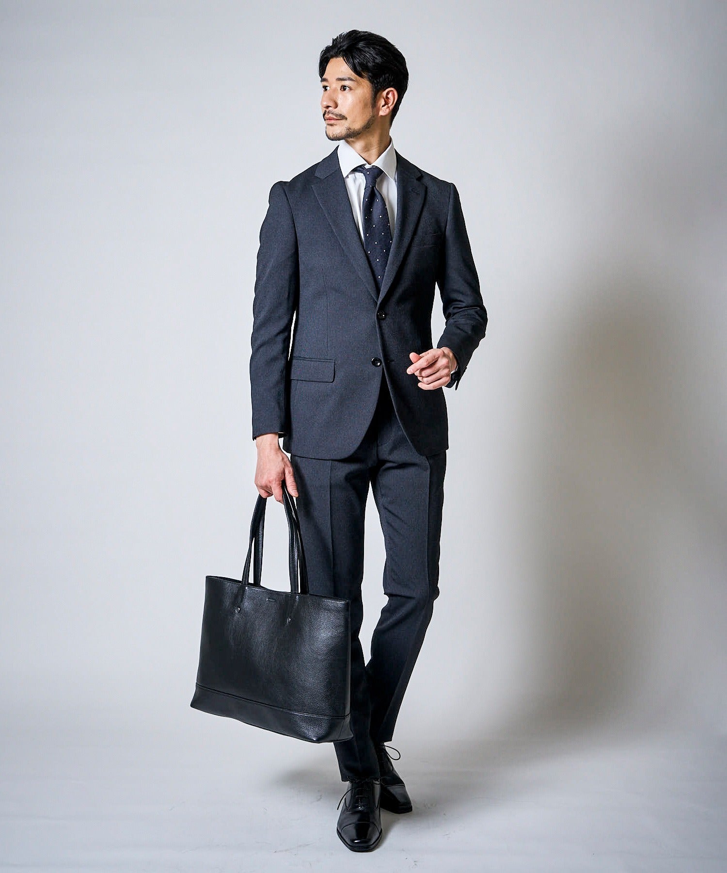 ブラック系1（無地系）　model：177cm　着用サイズ：M