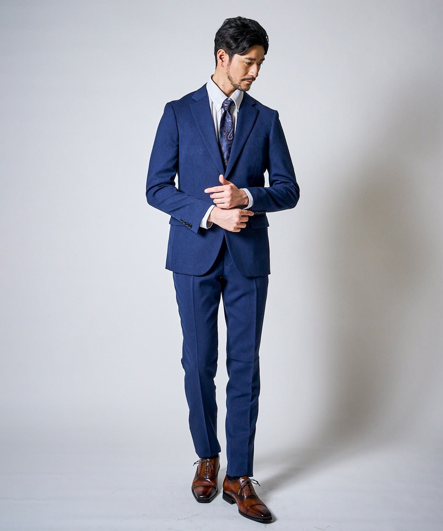 ブルー系2（織柄）　model：177cm　着用サイズ：M