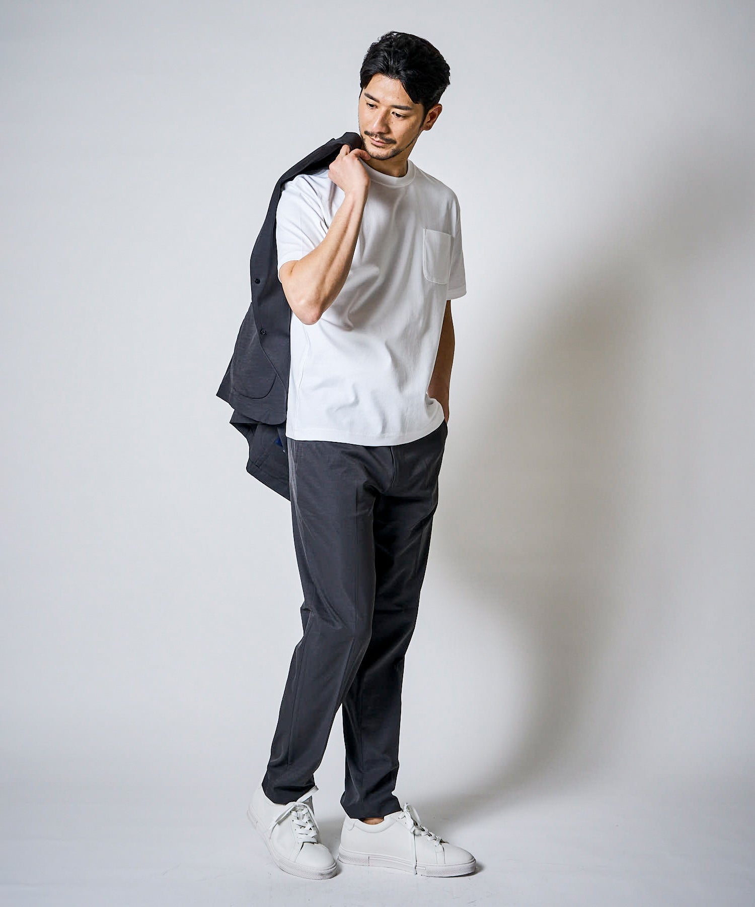 Tシャツ（ホワイト）　model：177cm　着用サイズ：L