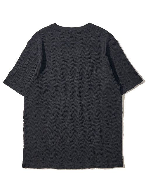 ふくれジグザグVネックTシャツ