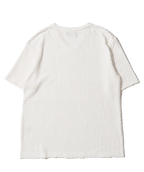 バタフライブリスターVネックTシャツ